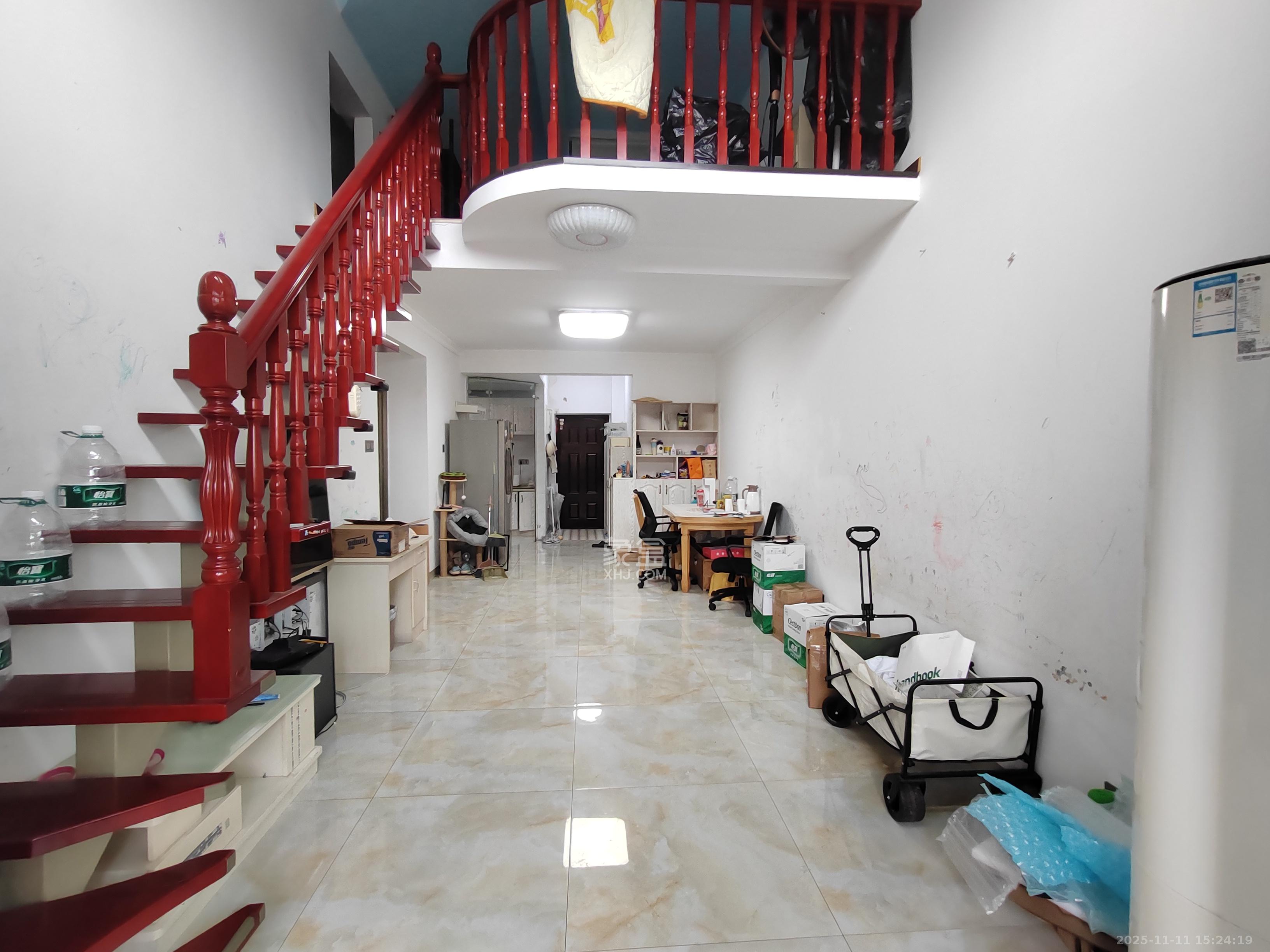 山水湾  2室2厅1卫    1600.0元/月室内图