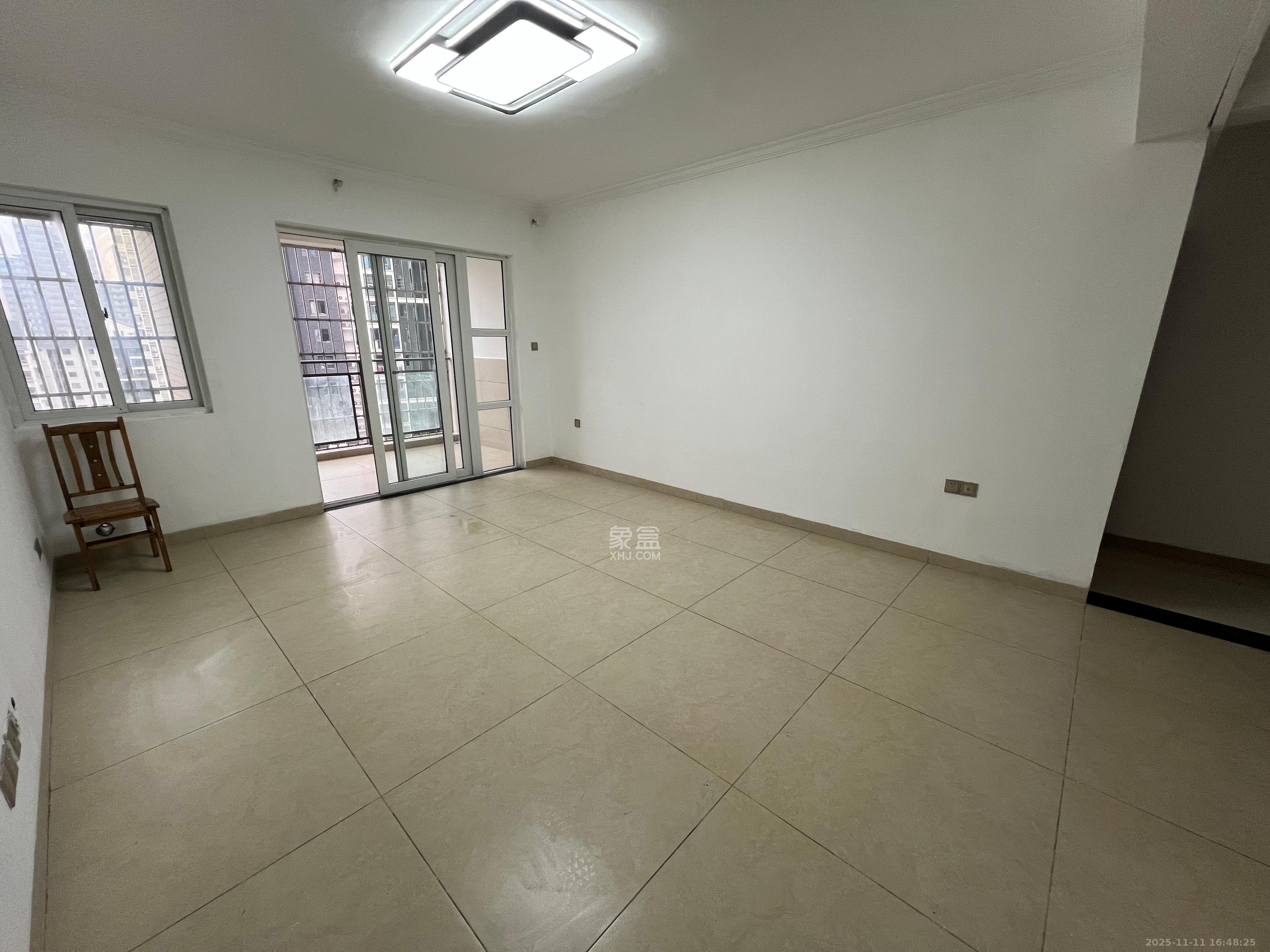 嘉宇盛世华章  3室2厅2卫    3000.0元/月