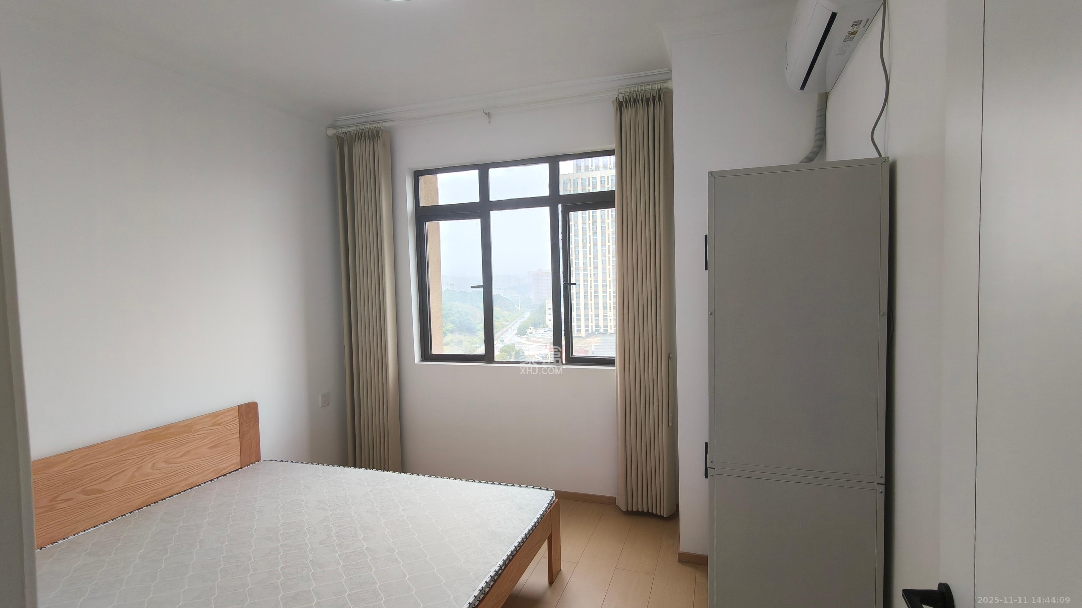 艾美潇湘  3室1厅2卫    1850.0元/月室内图