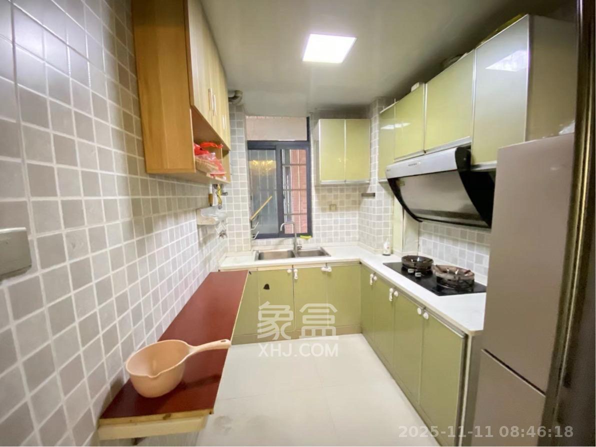 恒生碧水龙庭  3室2厅1卫    2000.0元/月室内图