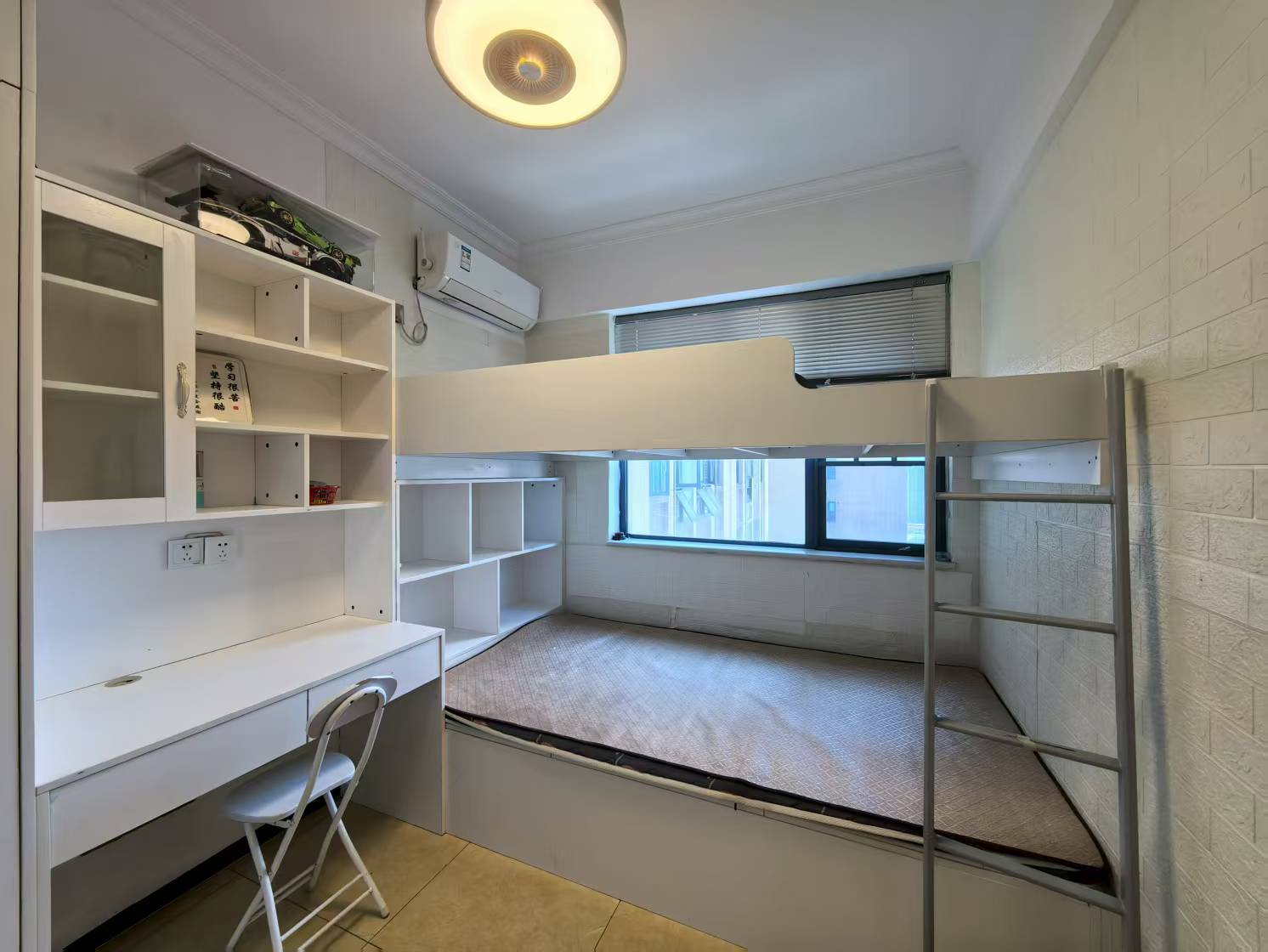 盛世时代广场 2室2厅1卫 1800.0元/月 盛世时代广场 2室2厅1卫 1800.0元/月室内图