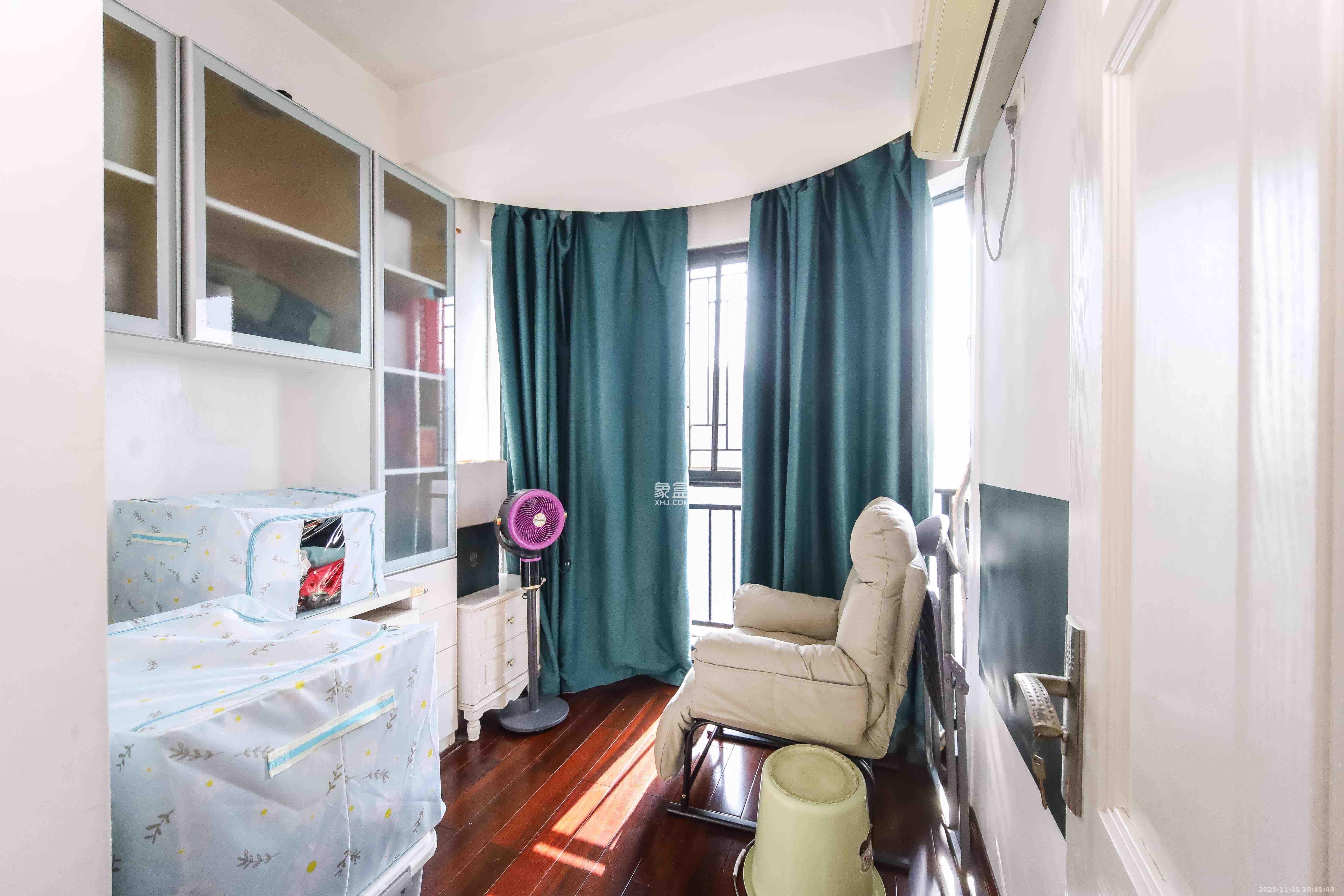 湘域熙岸  3室1厅1卫    2800.0元/月室内图