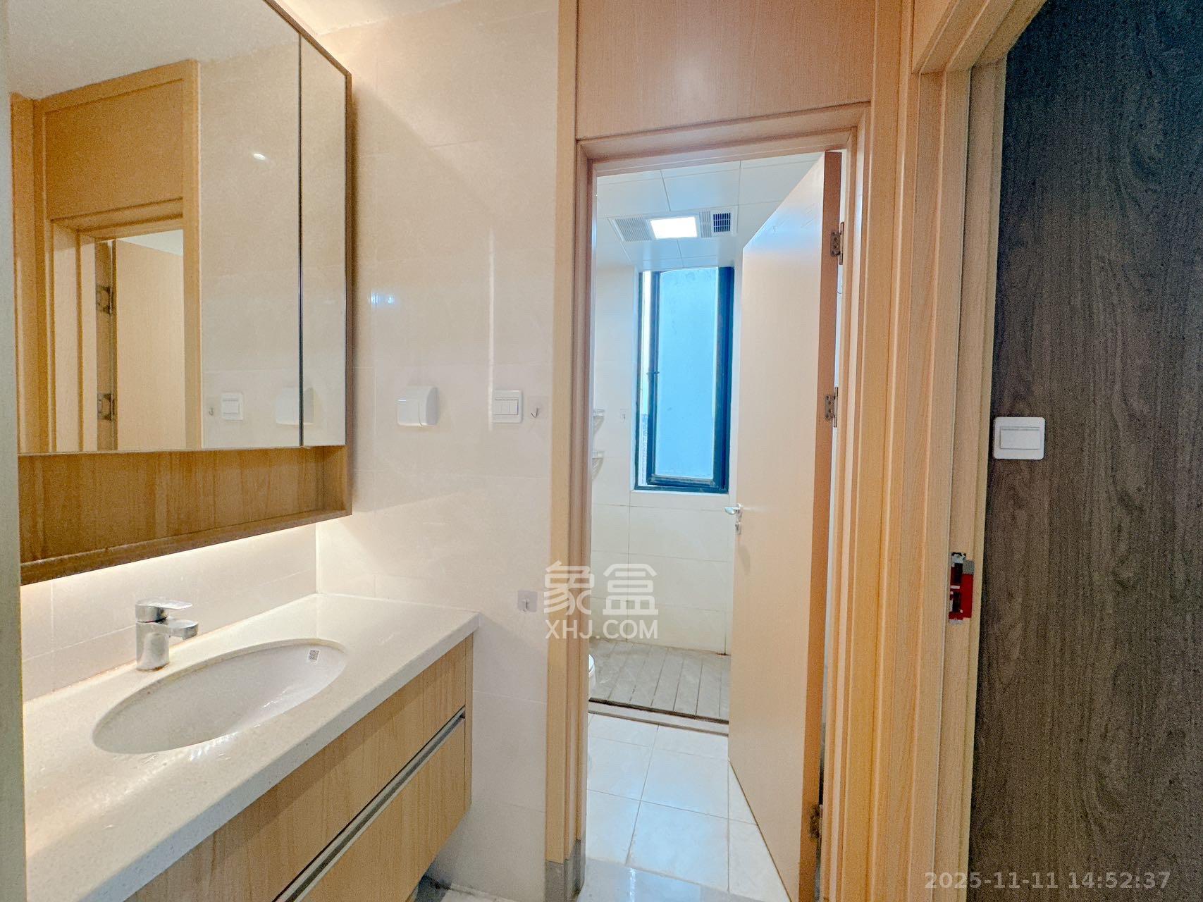 启迪协信中心  2室1厅1卫    2700.0元/月室内图