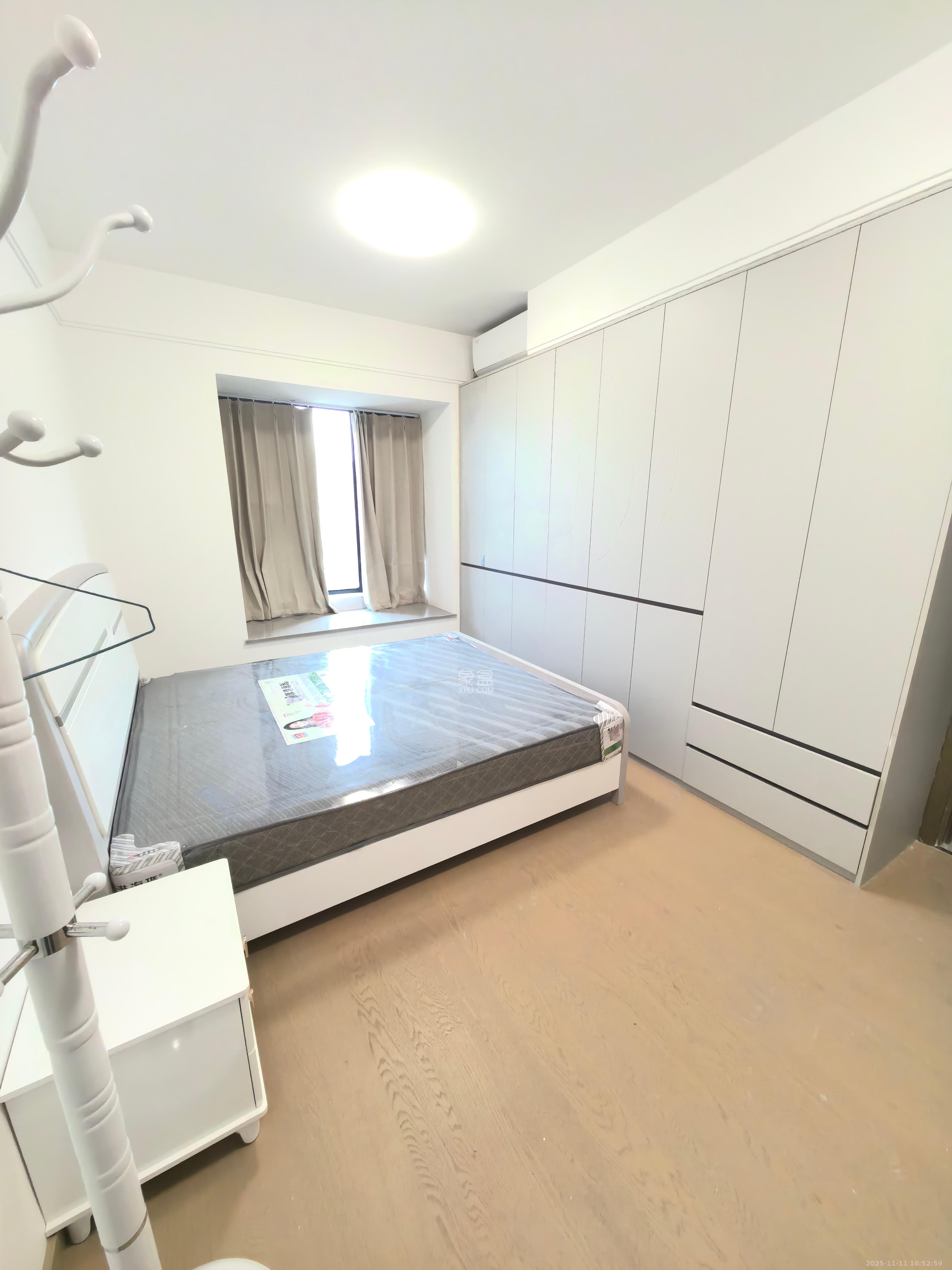 长房悦香山 3室2厅2卫 3300.0元/月 长房悦香山 3室2厅2卫 3300.0元/月室内图