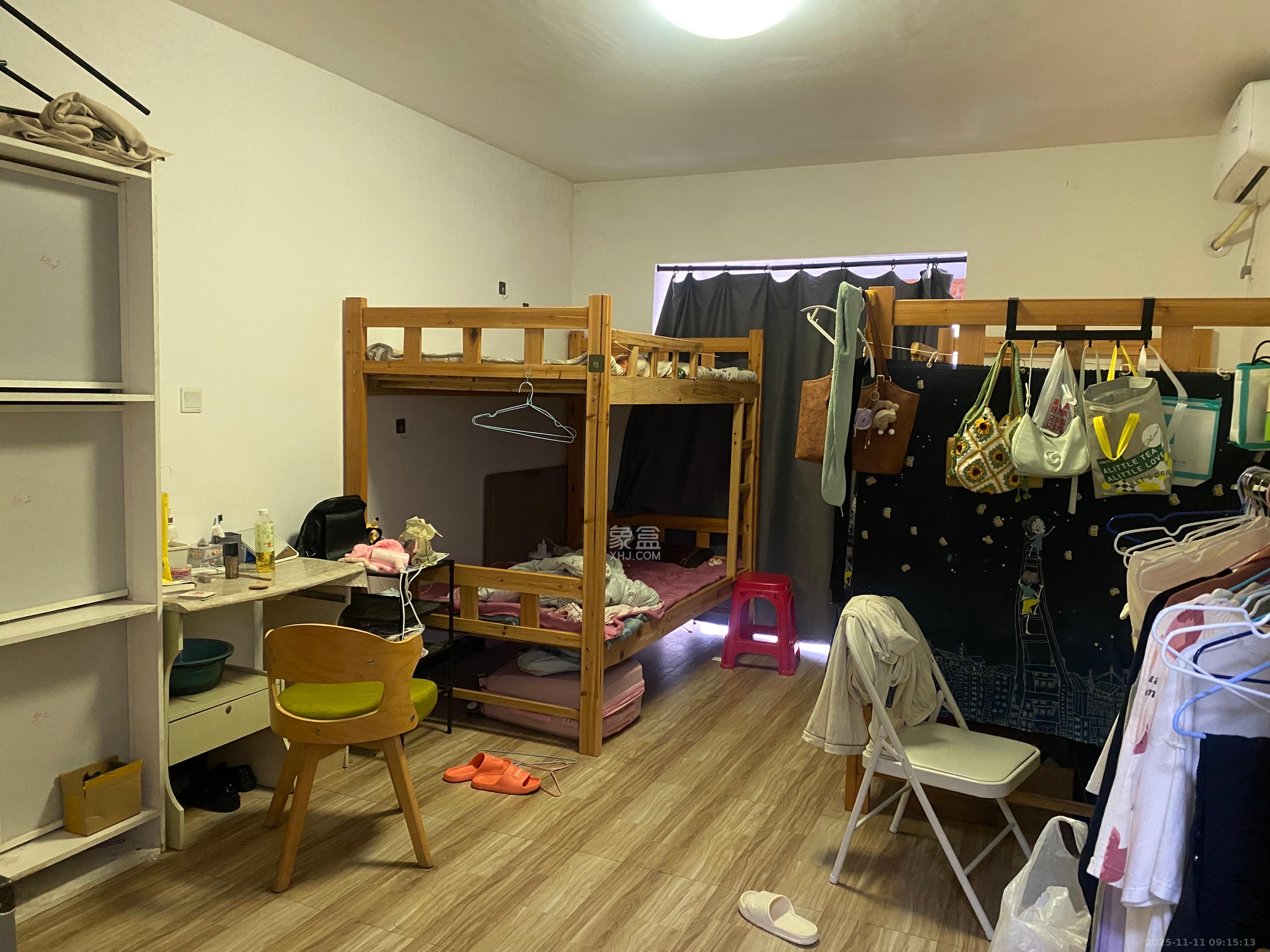 保利城（中航城国际社区、郡原美村）  4室2厅2卫    1900.0元/月室内图