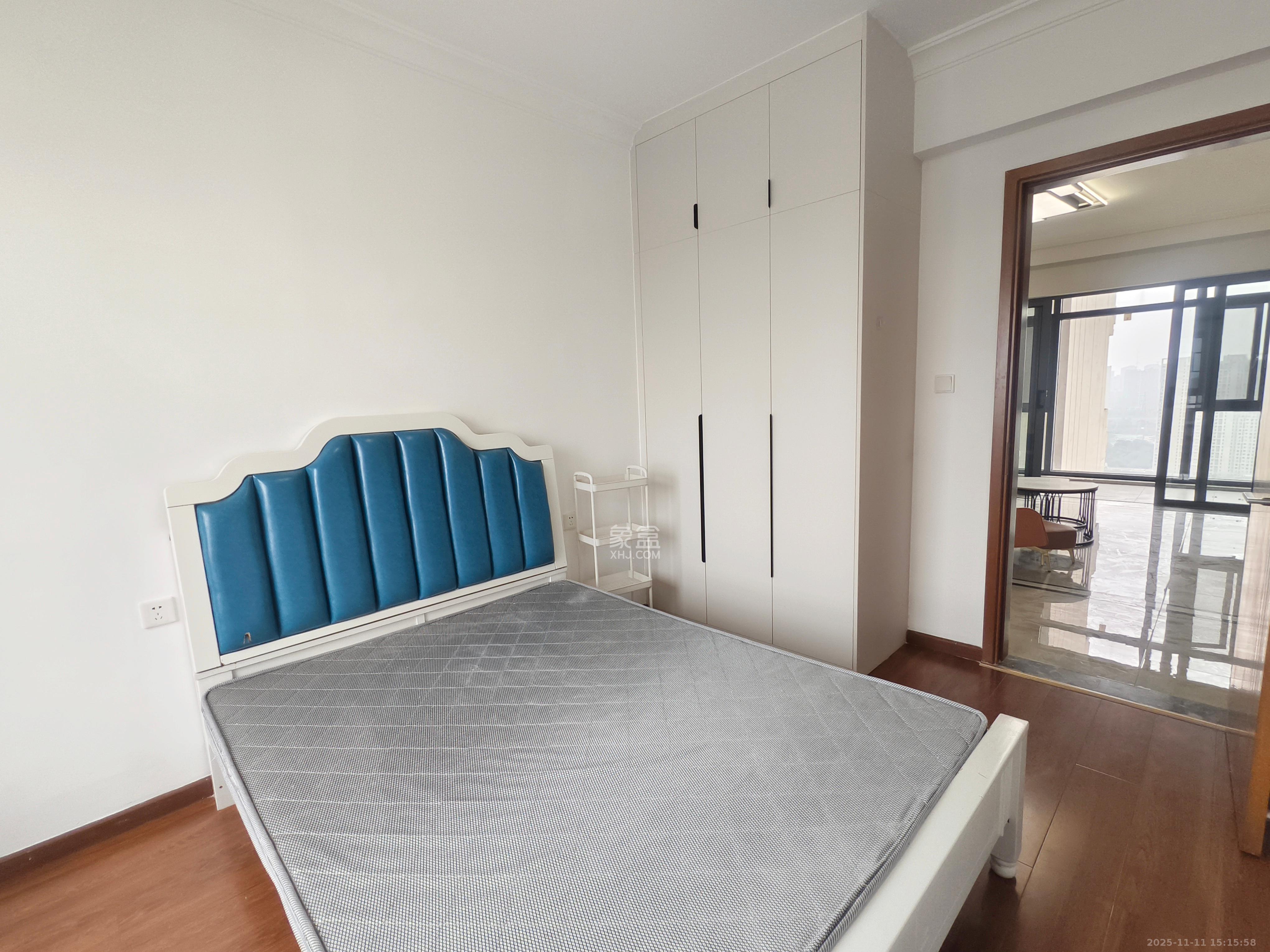 珠江好世界  4室2厅2卫    3600.0元/月室内图