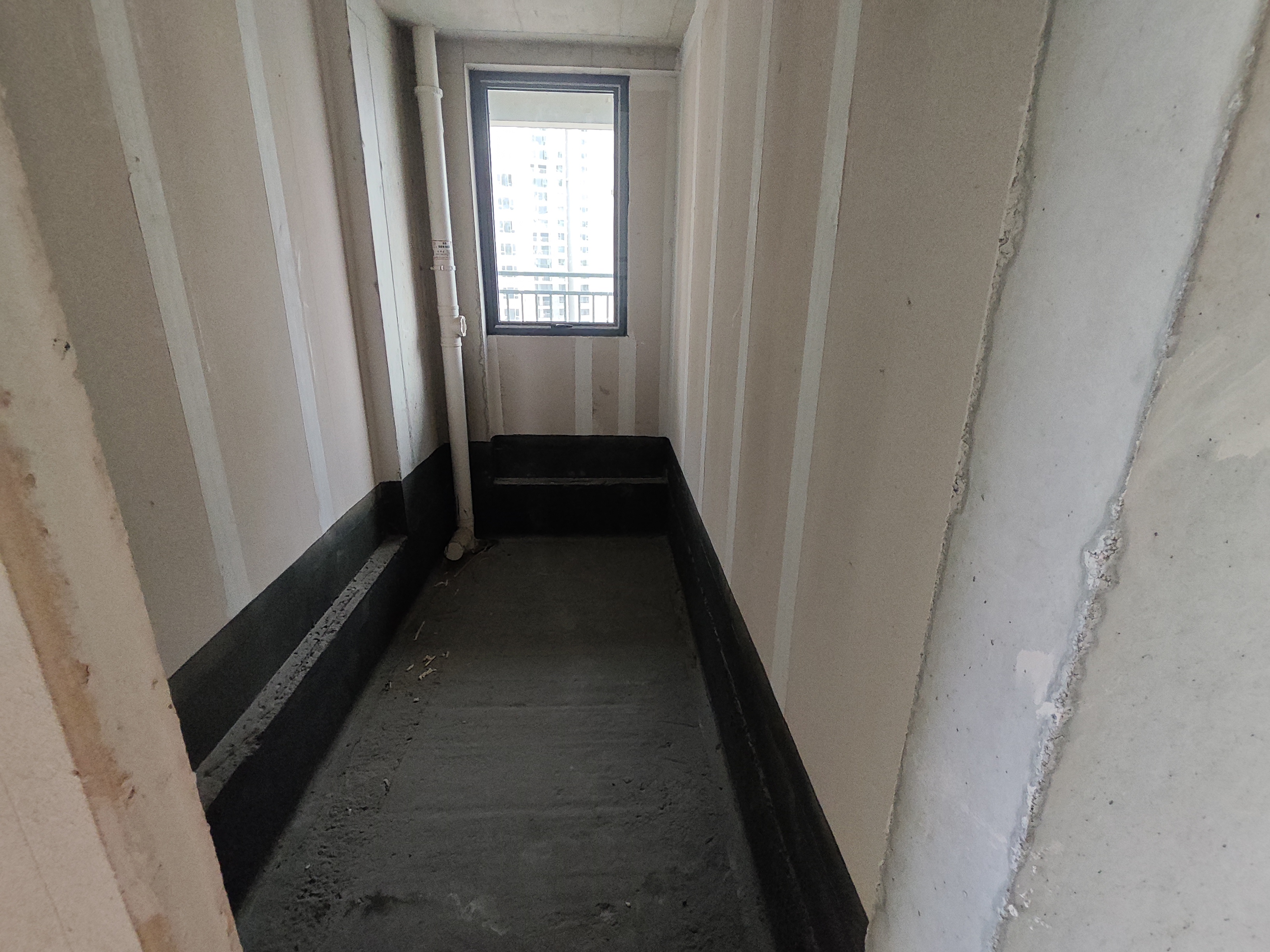 湘中府央玺  1室0厅0卫    86.8万客厅