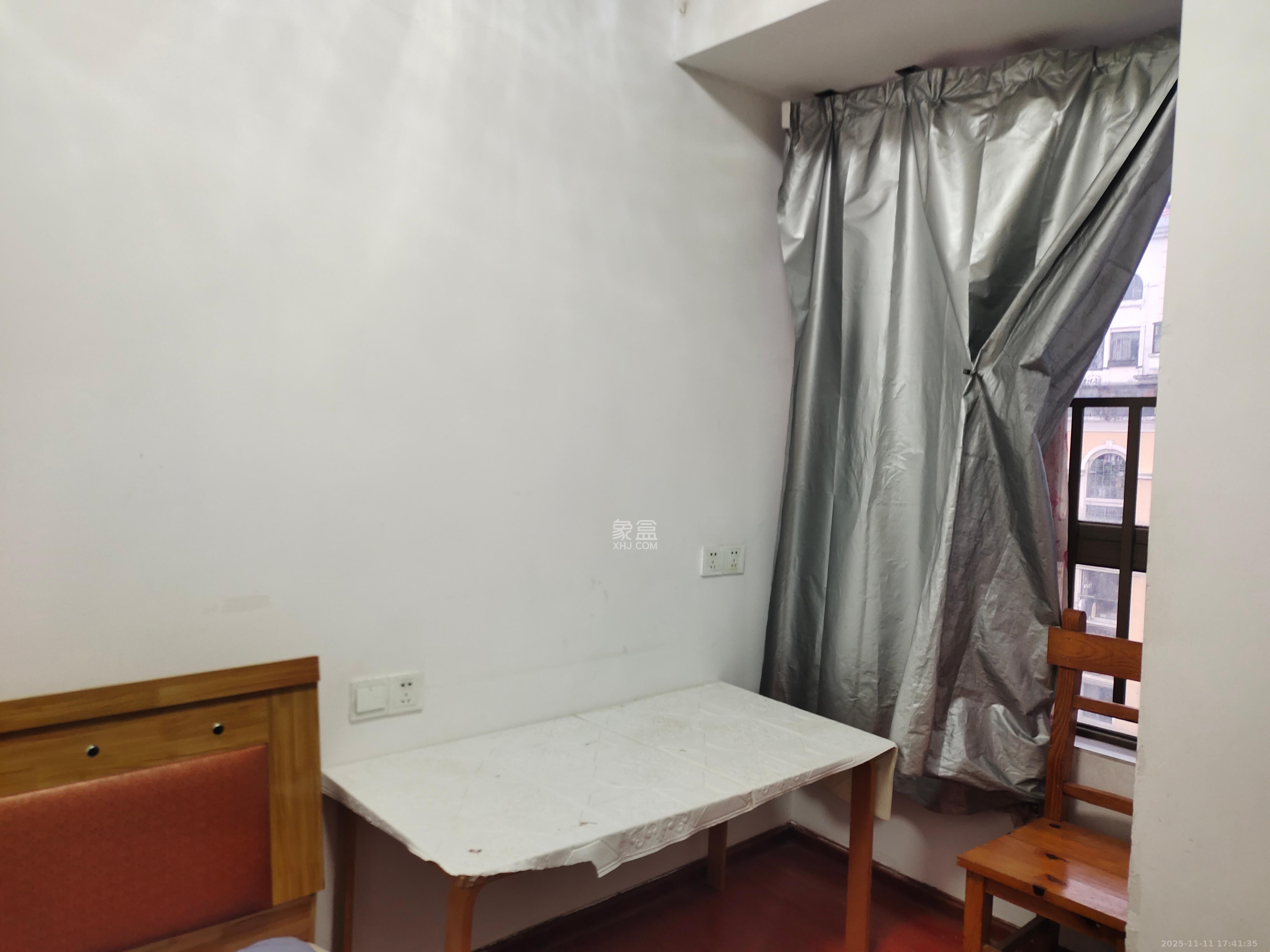 米兰春天  2室2厅1卫    1650.0元/月室内图