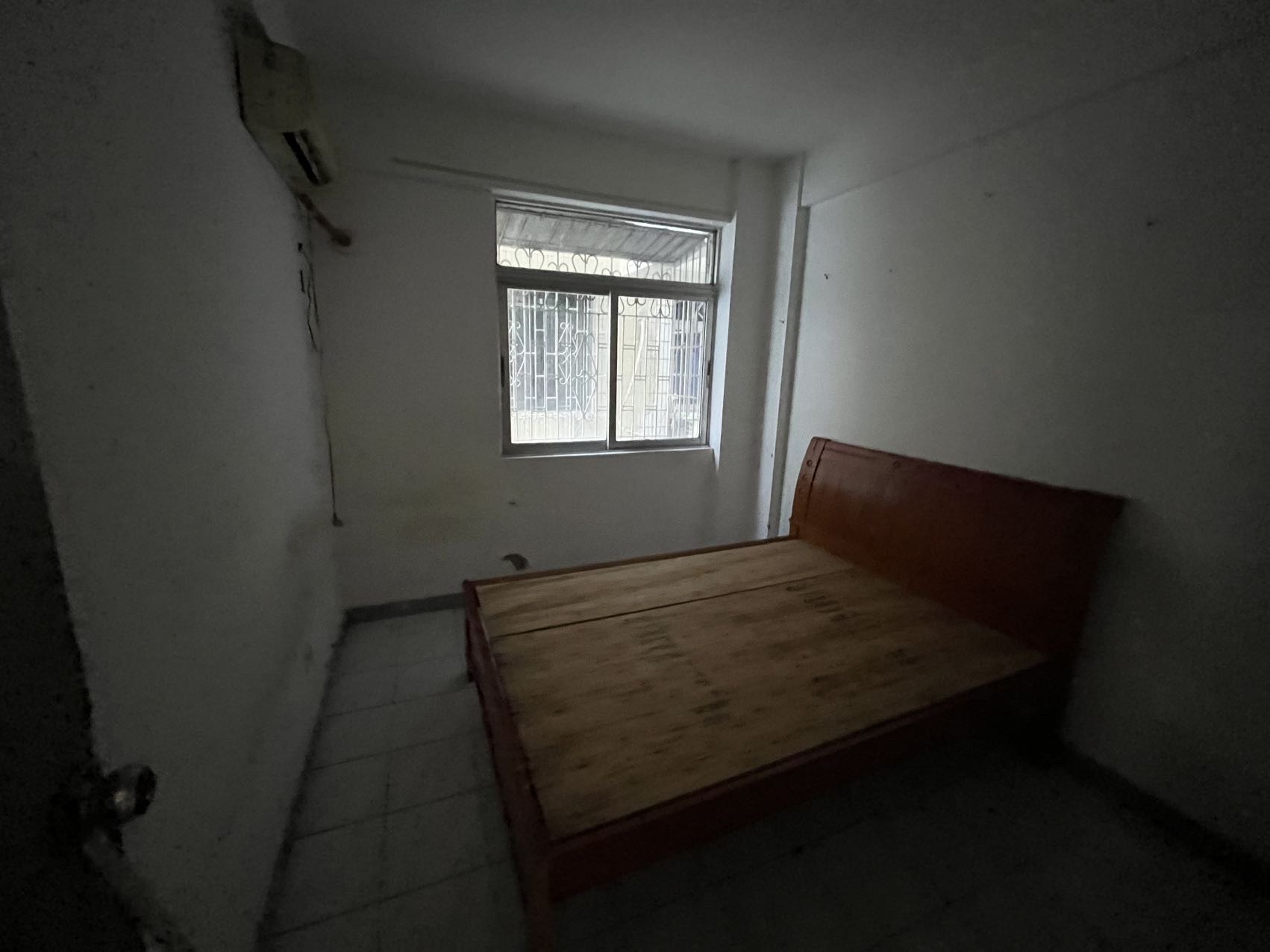 三优公寓  1室0厅0卫    62.0万客厅