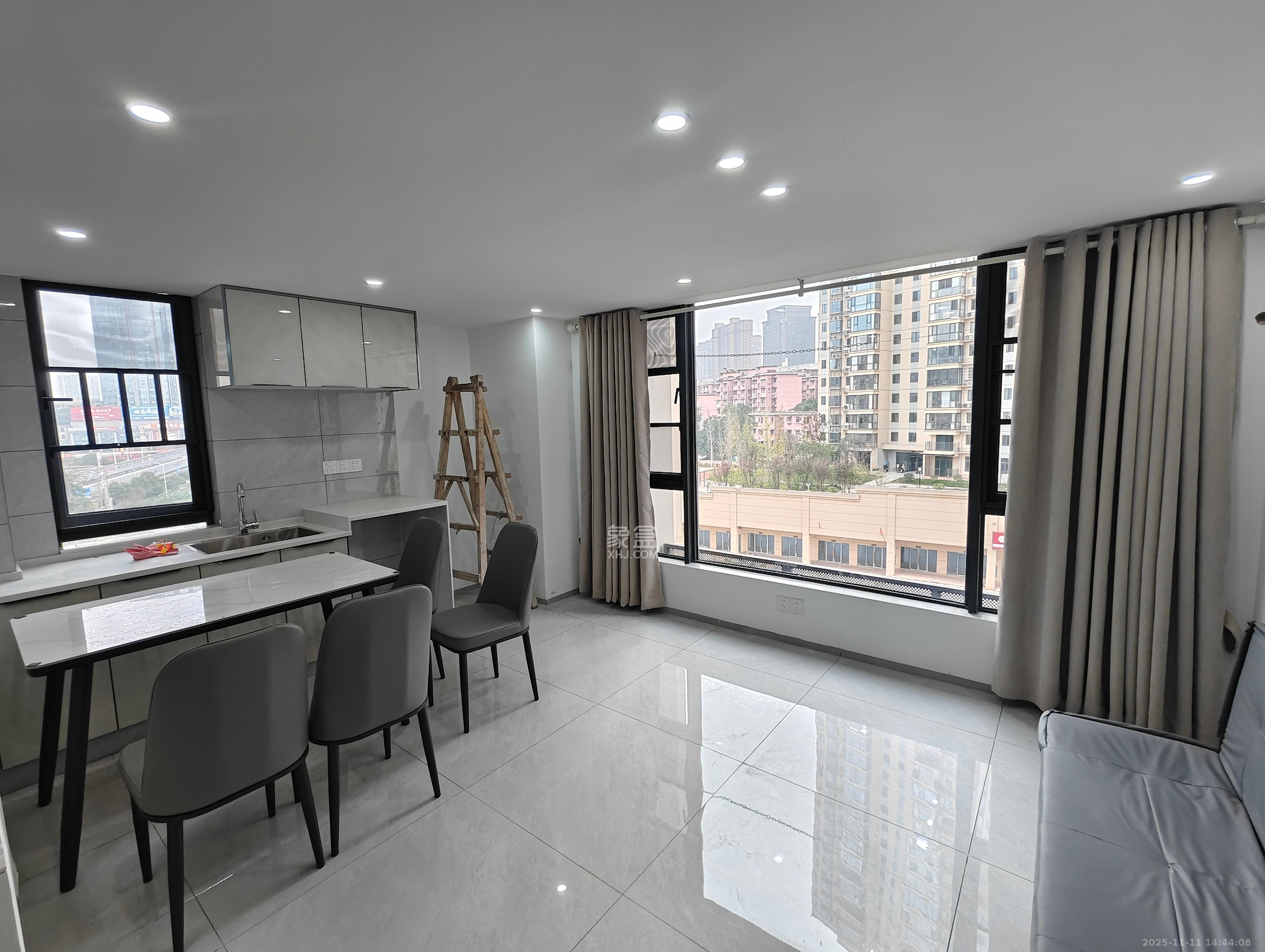 力高凤凰新天  2室1厅1卫    1800.0元/月