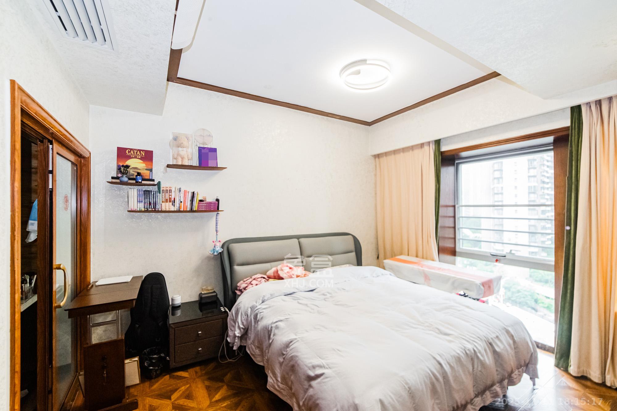 北辰定江洋  3室2厅2卫    550.0万卧室