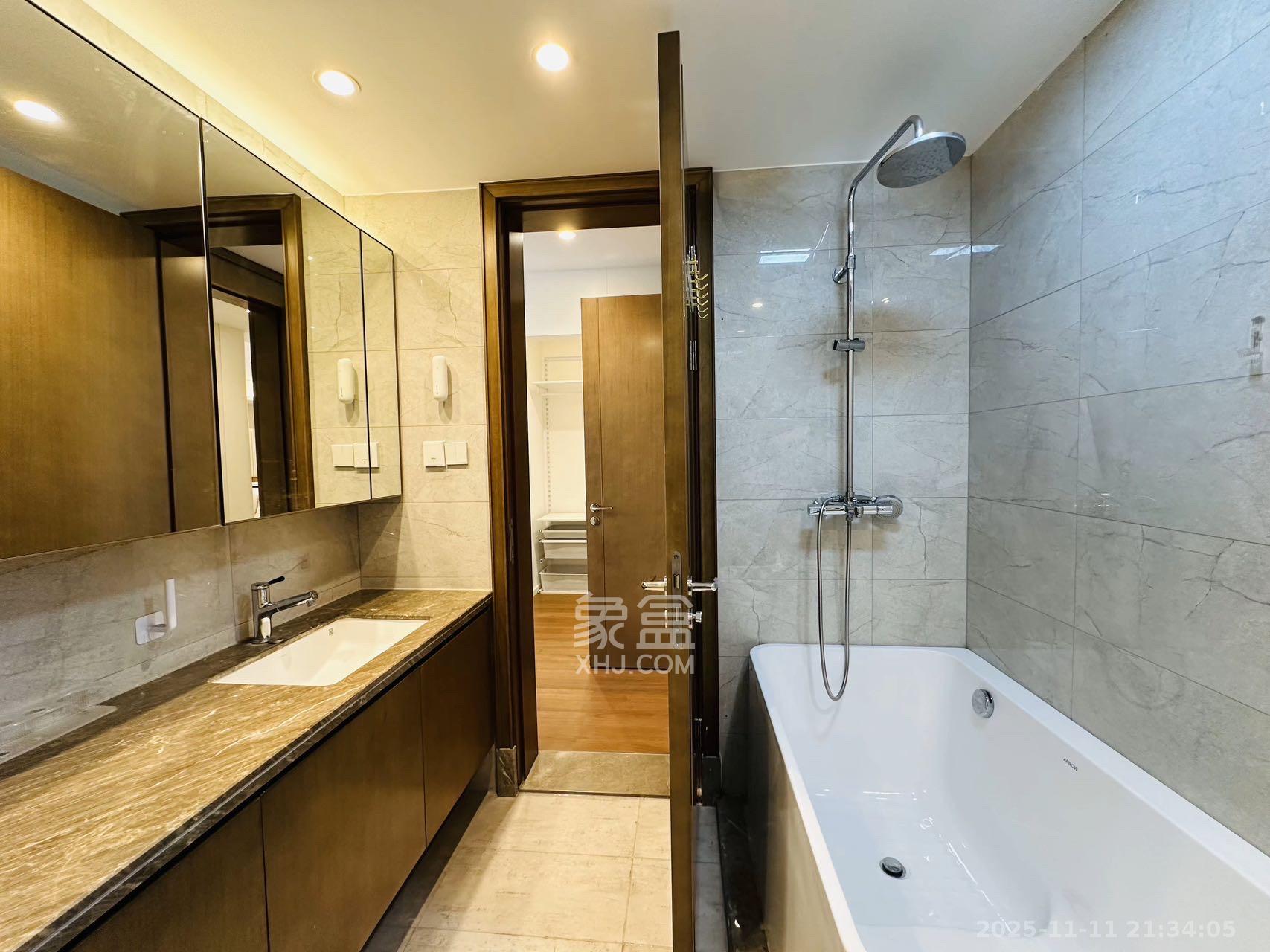 梅溪湖金茂湾  4室2厅3卫    13000.0元/月室内图