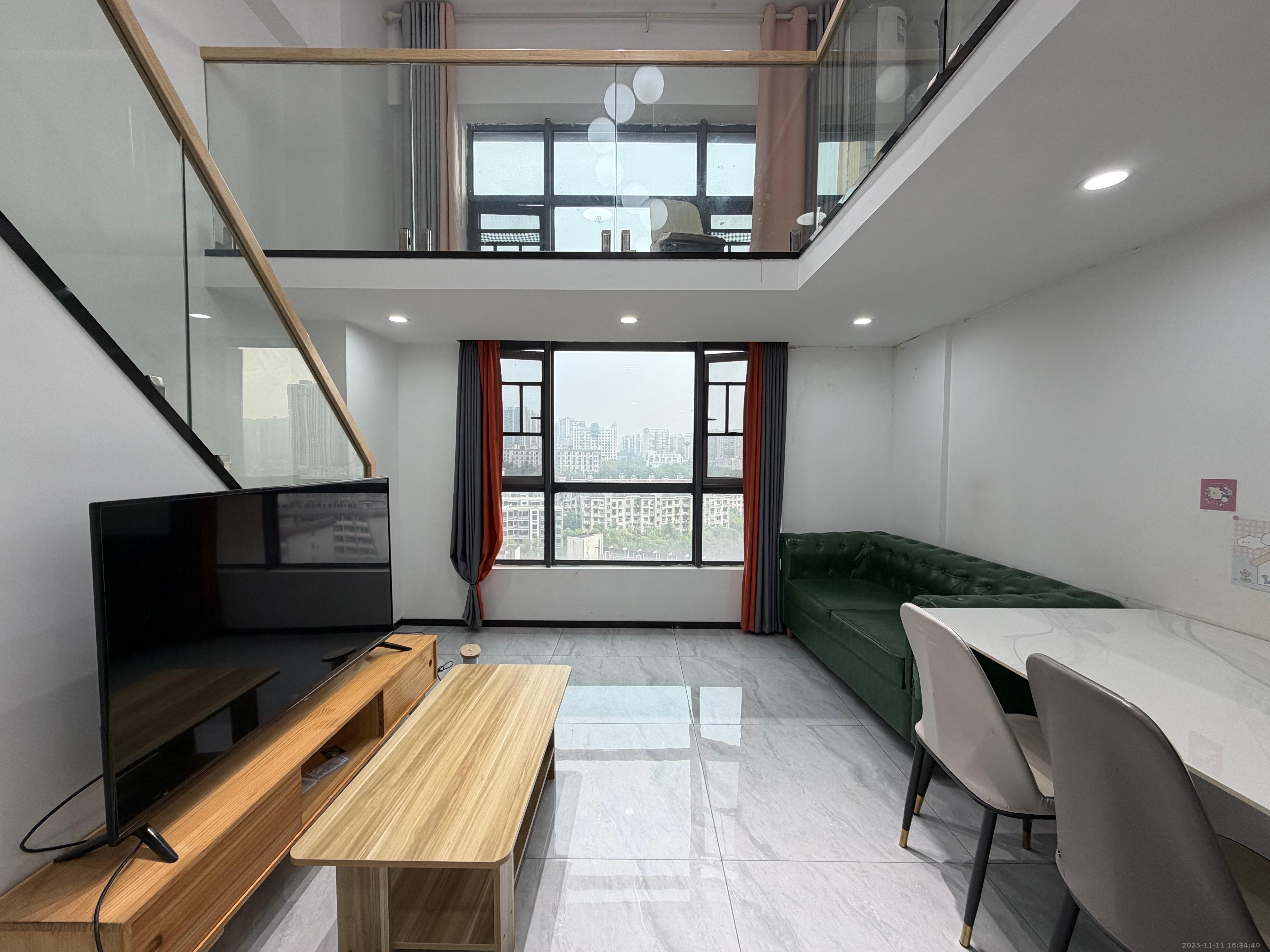 荣盛花语书苑 1室1厅1卫 2000.0元/月 荣盛花语书苑 1室1厅1卫 2000.0元/月室内图