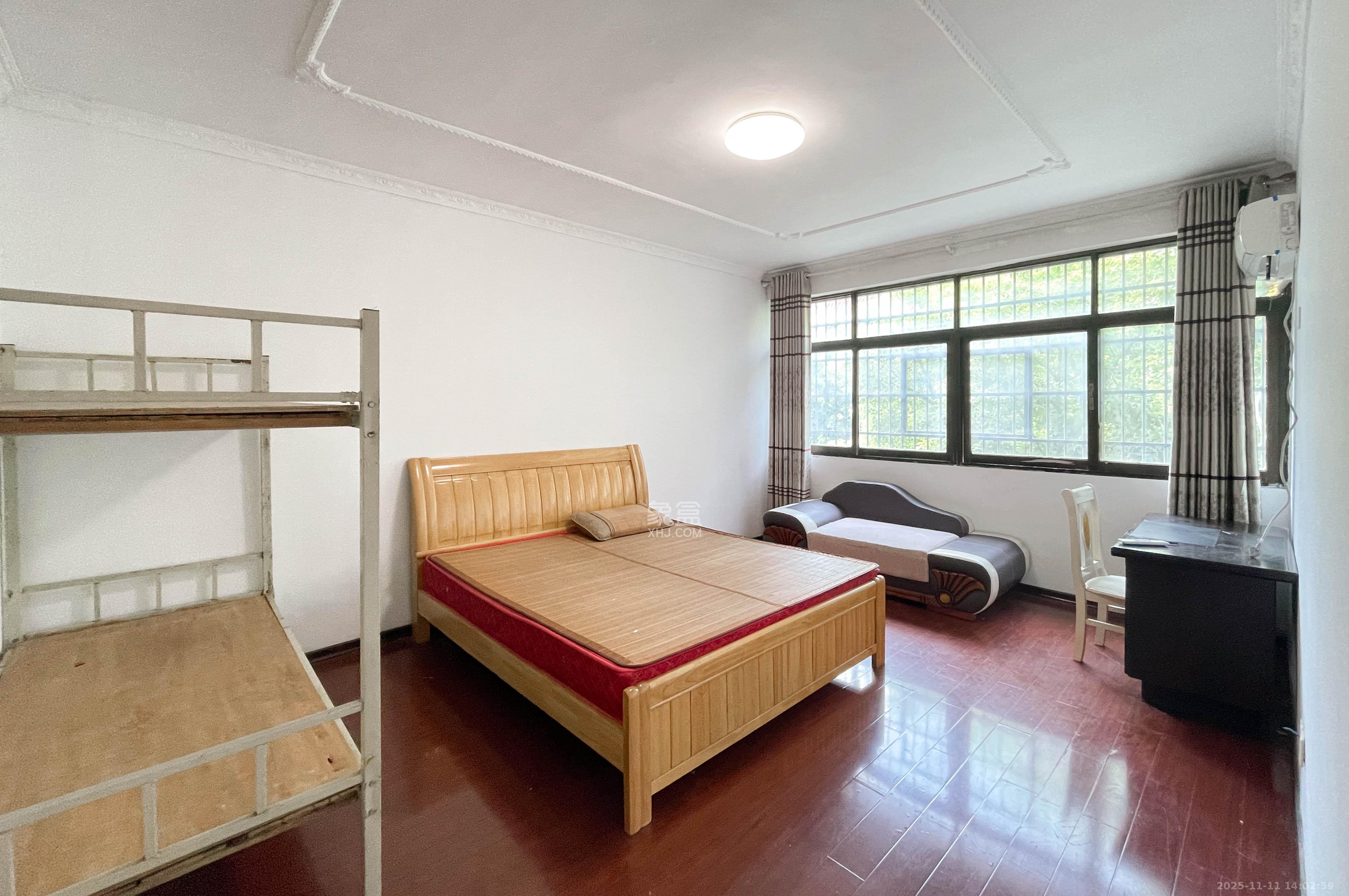 汽车西站商贸城（河西望城坡）  4室1厅1卫    65.0万其他