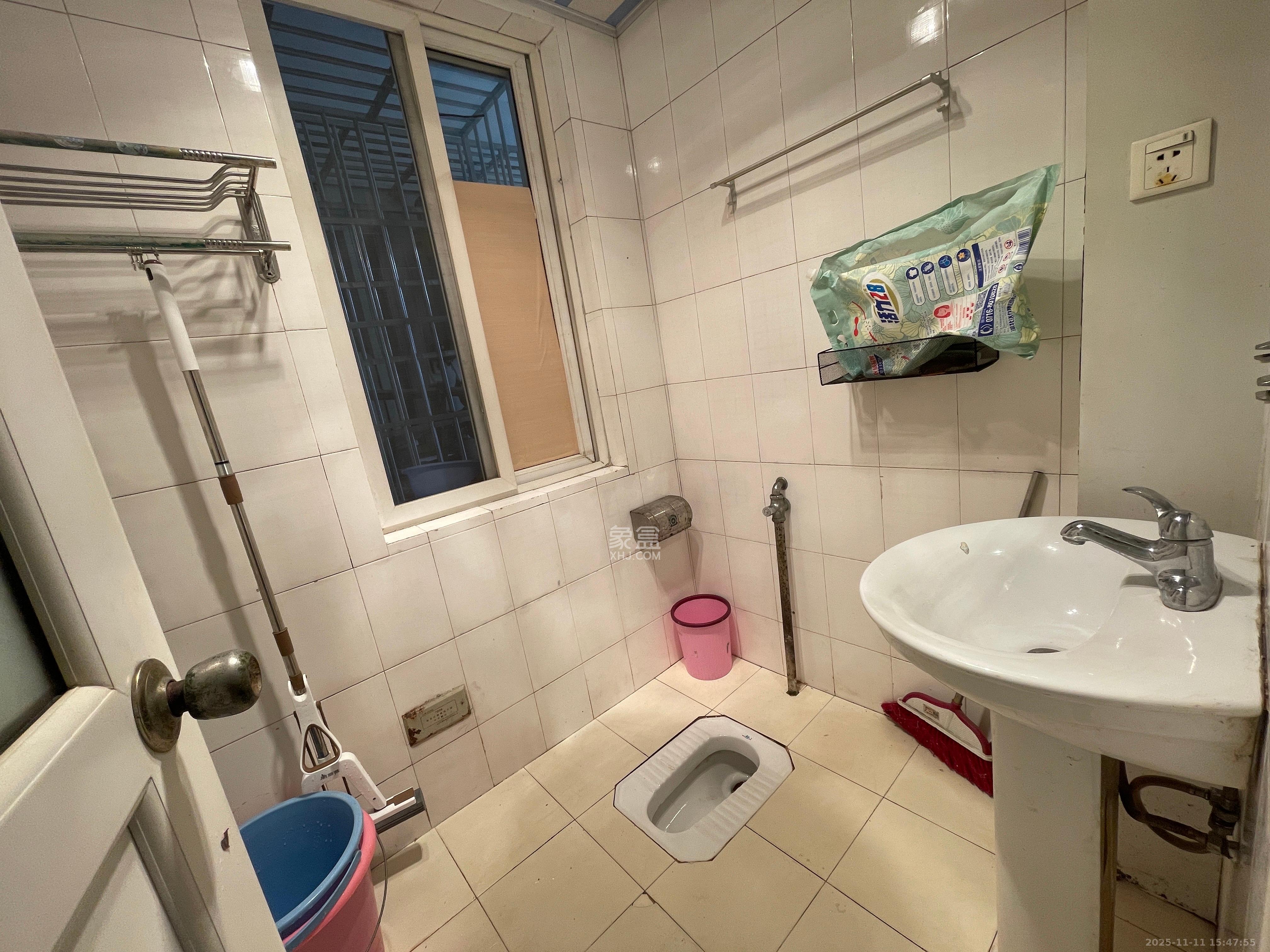 湖开小区（湖南开关厂宿舍）/南大桥社区  1室2厅1卫    1500.0元/月室内图