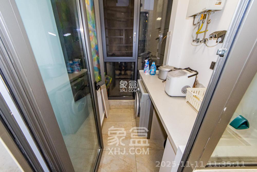 长房雍景湾 3室2厅2卫 3200.0元/月 长房雍景湾 3室2厅2卫 3200.0元/月室内图