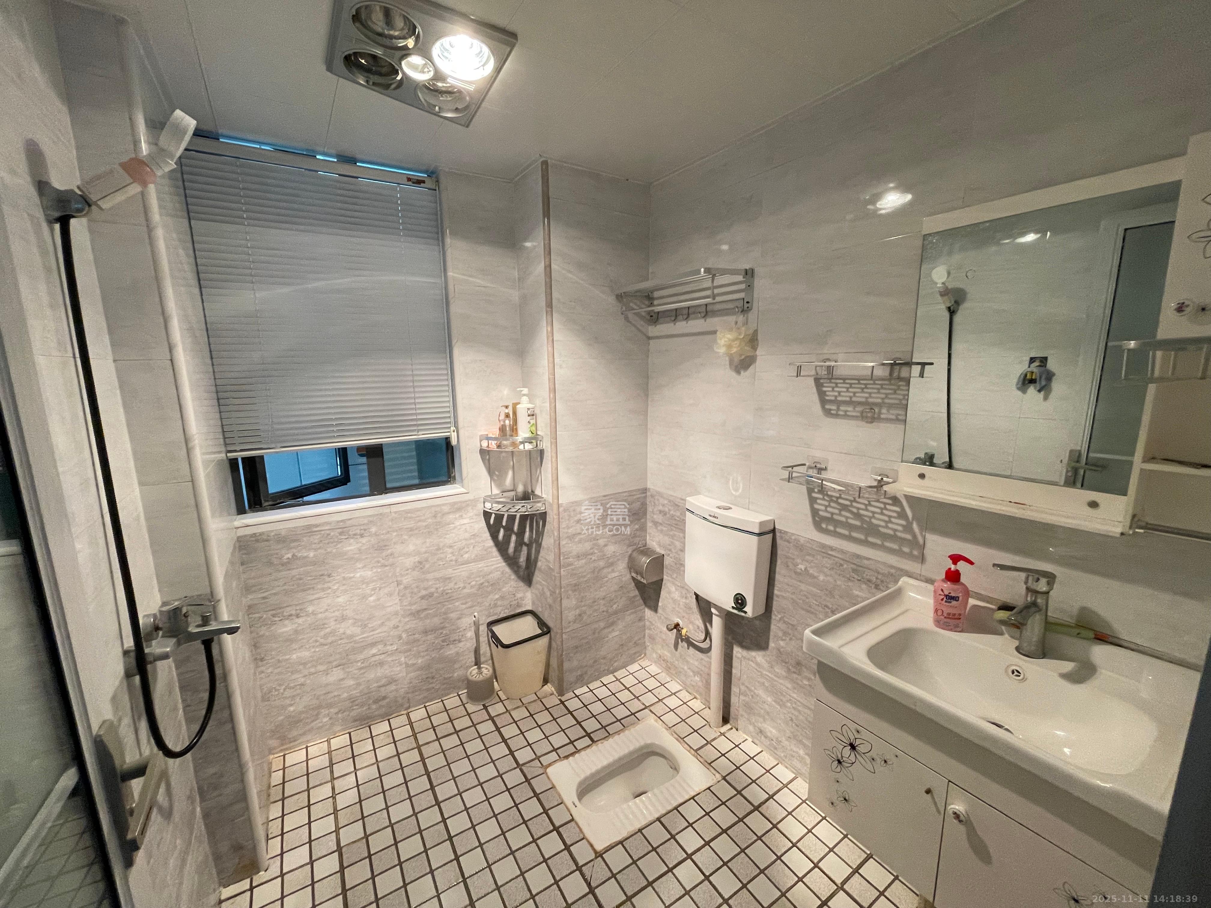 盛世耀凯  2室2厅1卫    2400.0元/月室内图