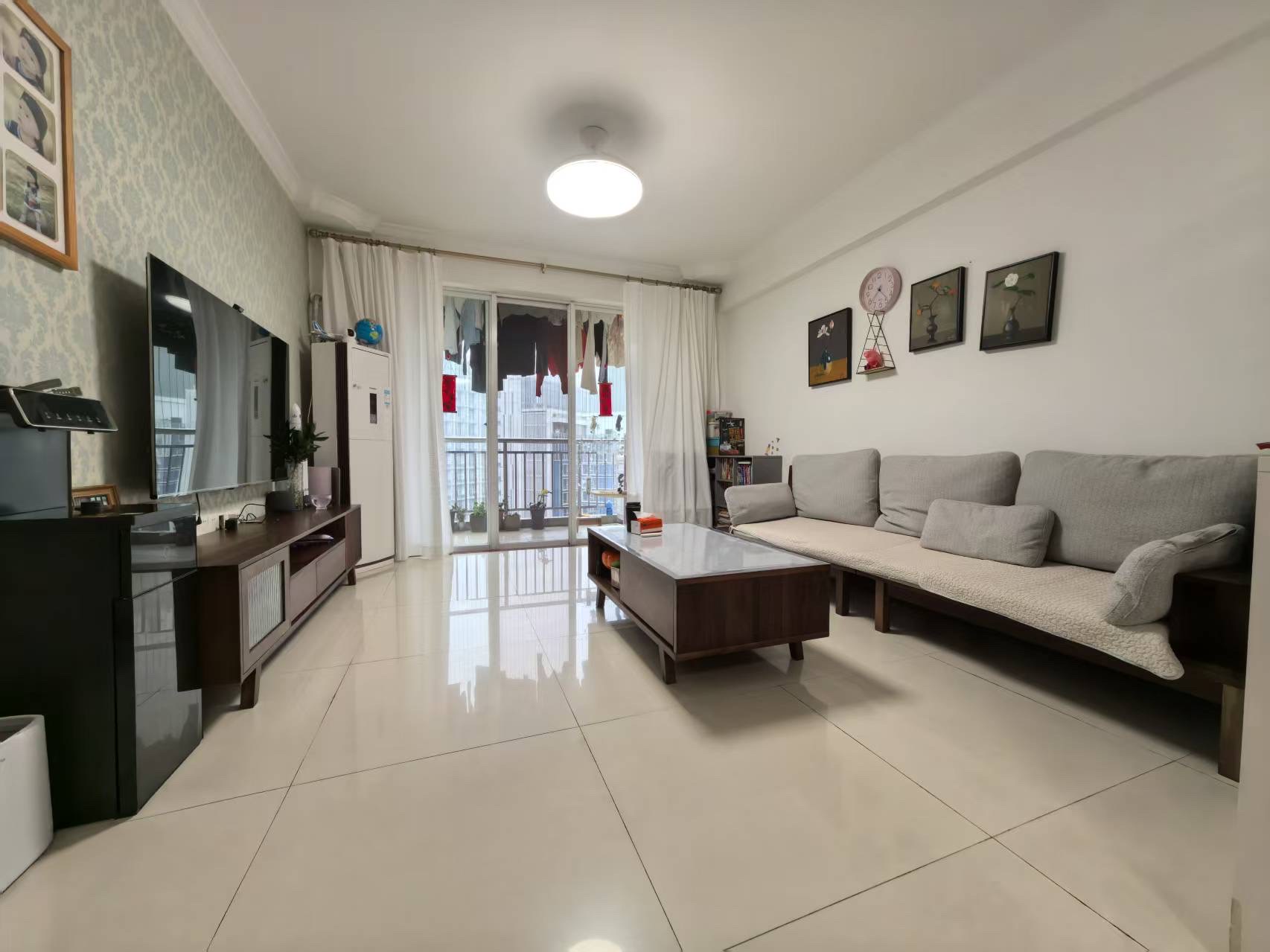 金域湾畔 4室2厅2卫 160.0万 金域湾畔 4室2厅2卫 160.0万客厅