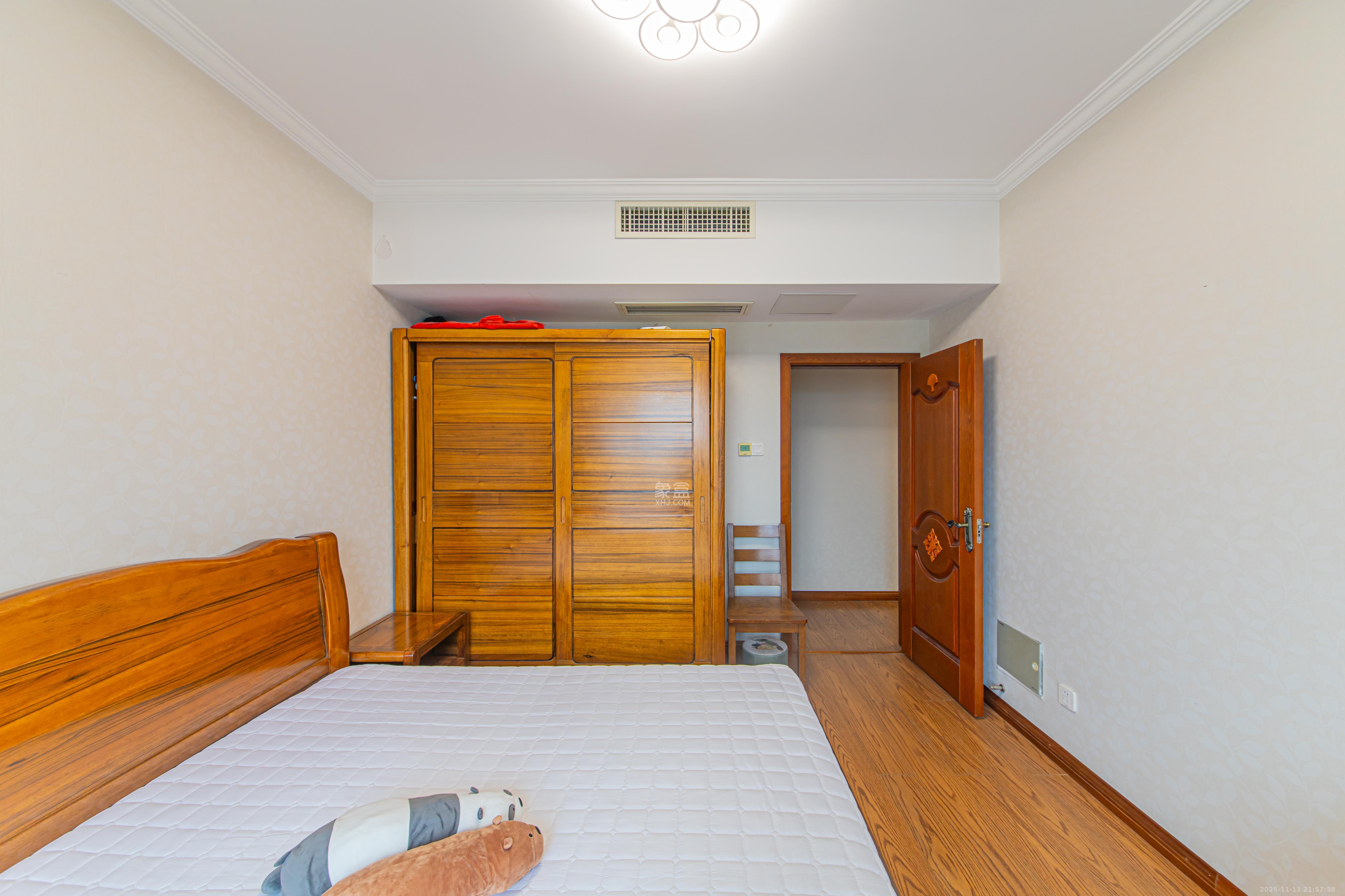 现代雅境园  2室2厅1卫    130.0万卧室