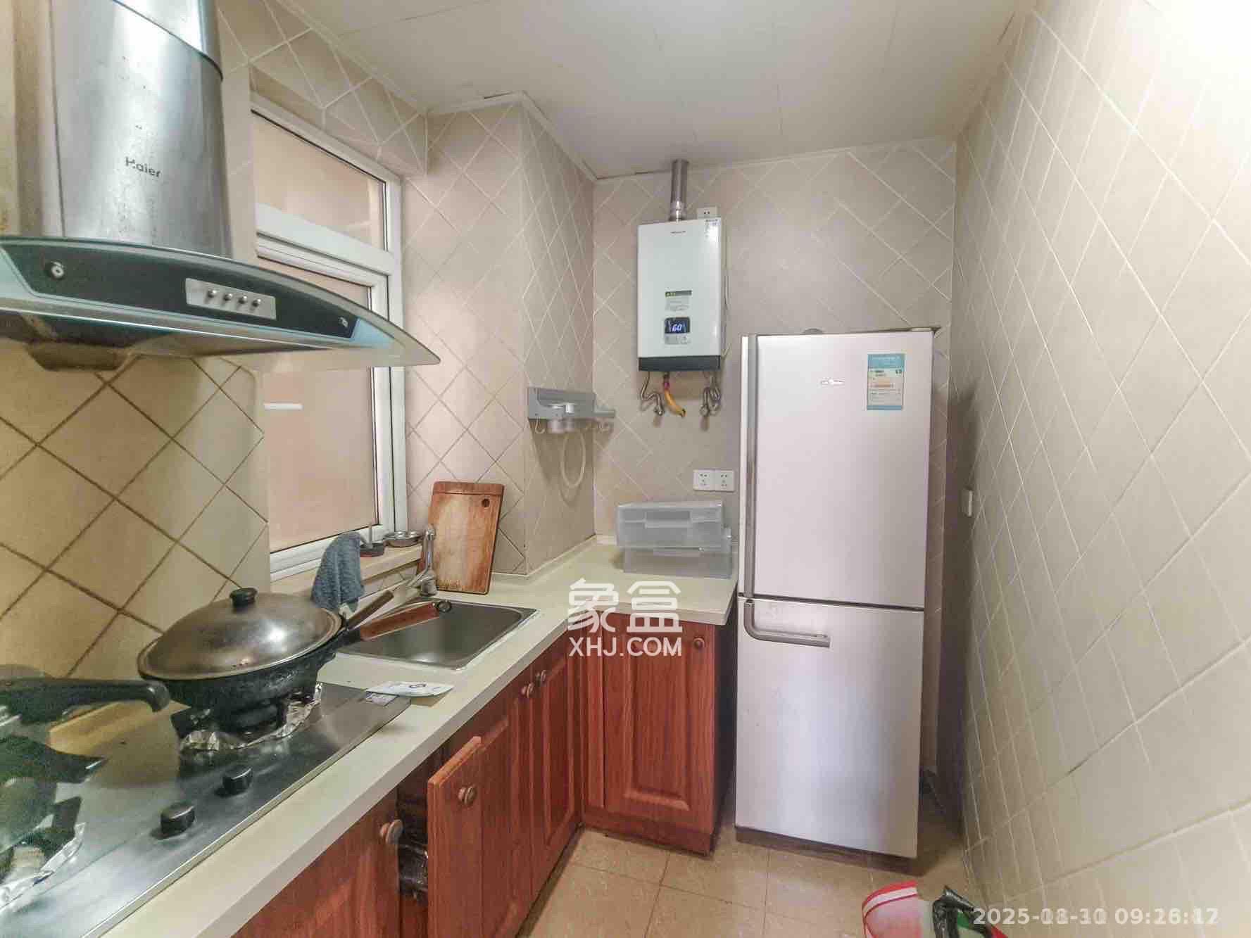 郡原居里  1室2厅1卫    1700.0元/月