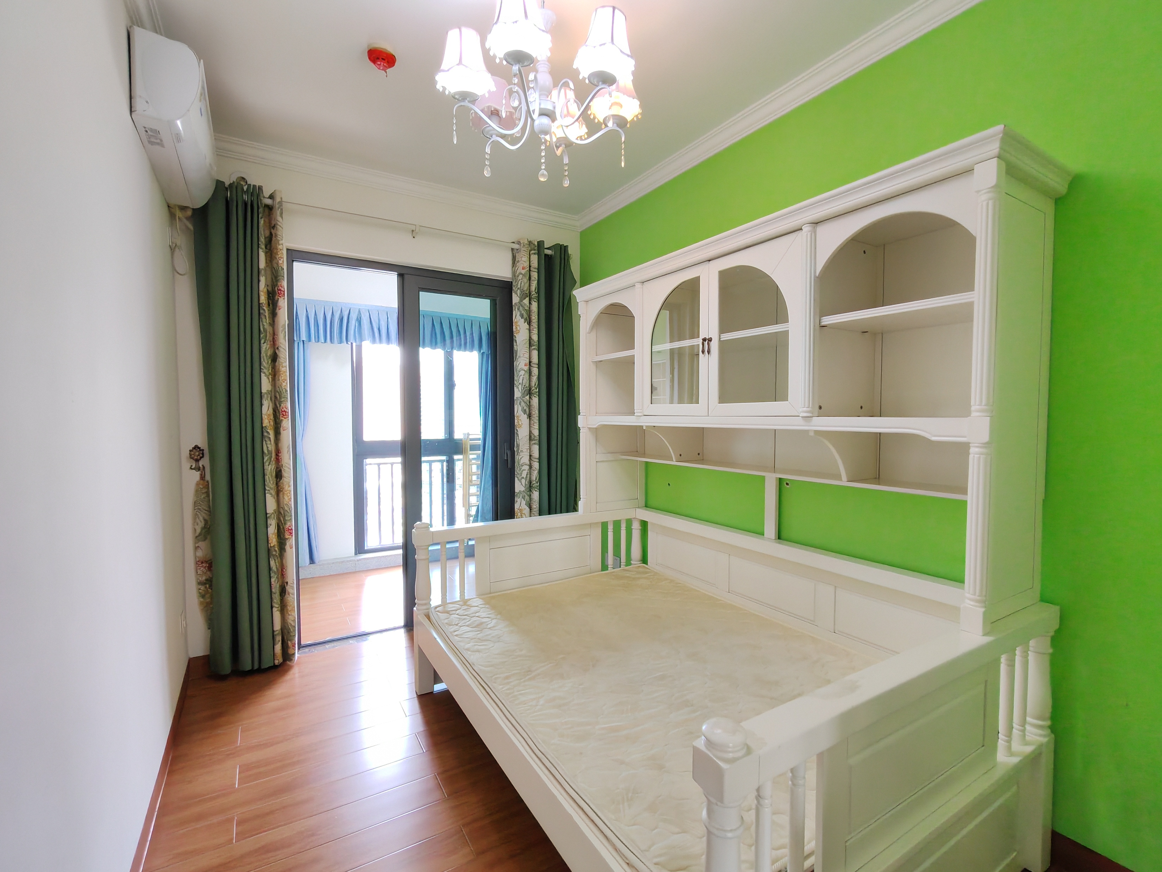 海航豪庭南苑 3室2厅2卫 5000.0元/月 海航豪庭南苑 3室2厅2卫 5000.0元/月室内图