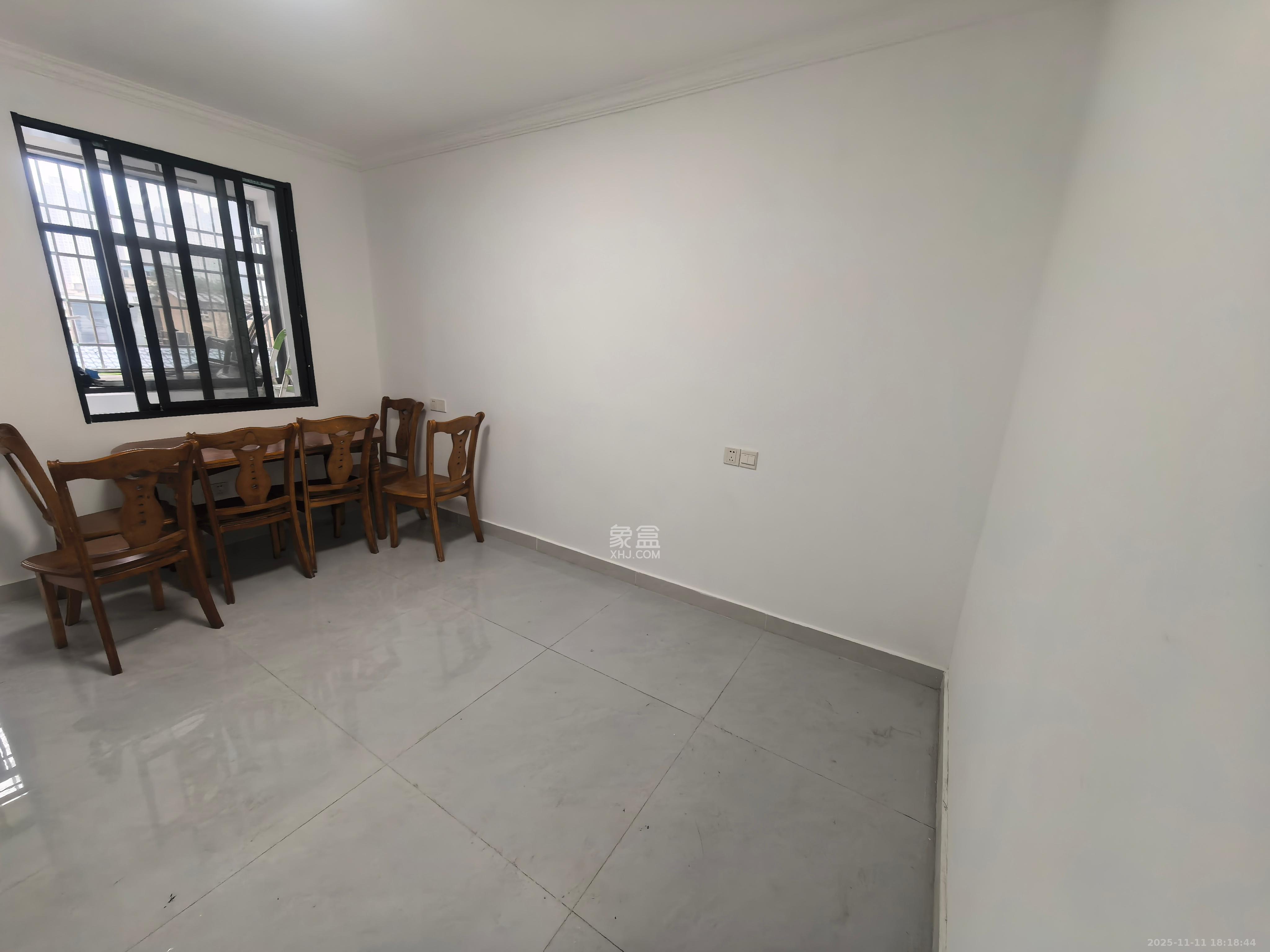 营盘东路、营盘西路散盘 3室1厅1卫 2600.0元/月 营盘东路、营盘西路散盘 3室1厅1卫 2600.0元/月室内图