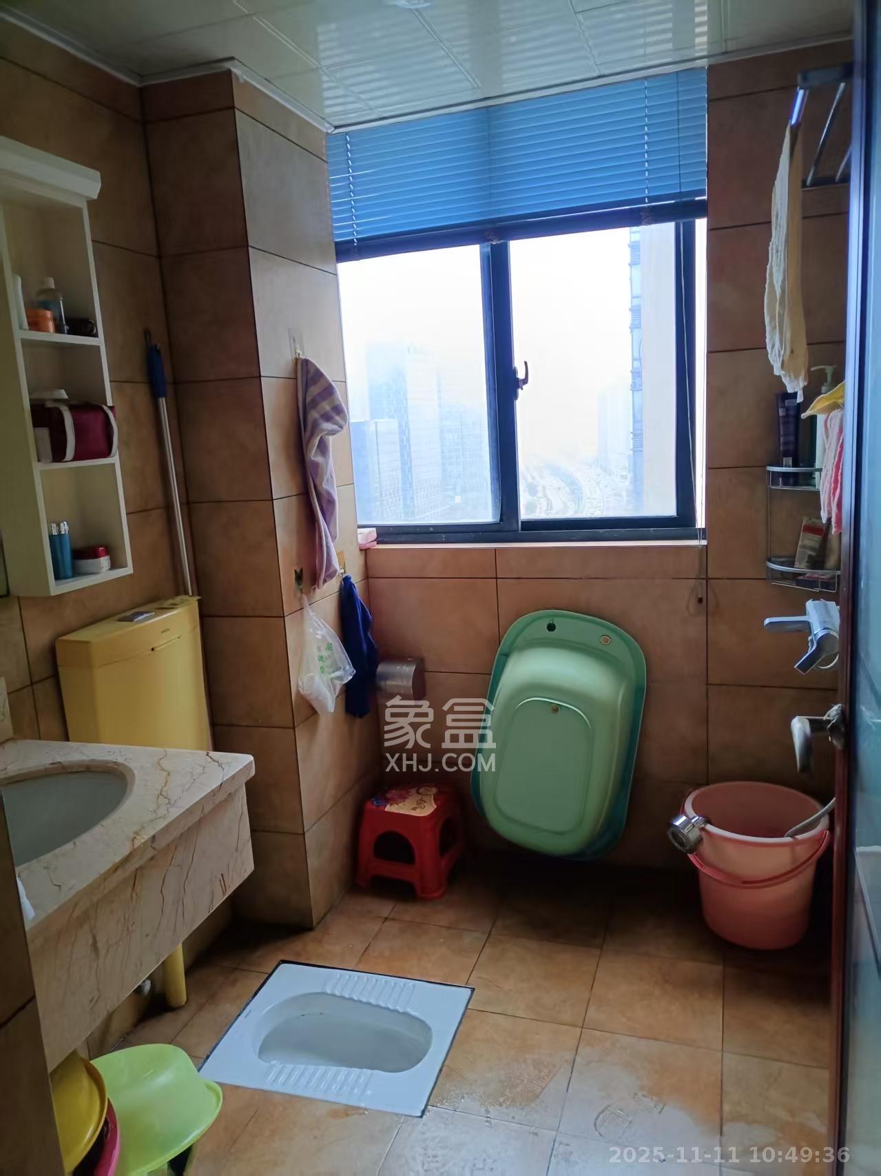 高升金典 2室2厅1卫 2200.0元/月 高升金典 2室2厅1卫 2200.0元/月室内图