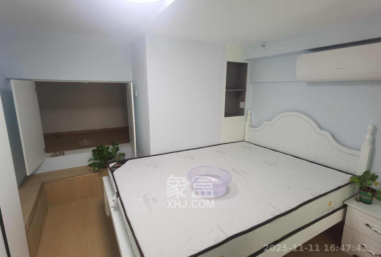 保利中环广场(保利中悦苑) 2室1厅1卫 2500.0元/月 保利中环广场(保利中悦苑) 2室1厅1卫 2500.0元/月室内图