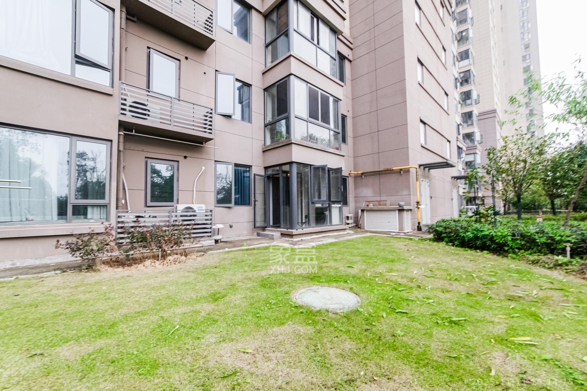 长房雍景湾 4室2厅2卫 180.0万 长房雍景湾 4室2厅2卫 180.0万其他