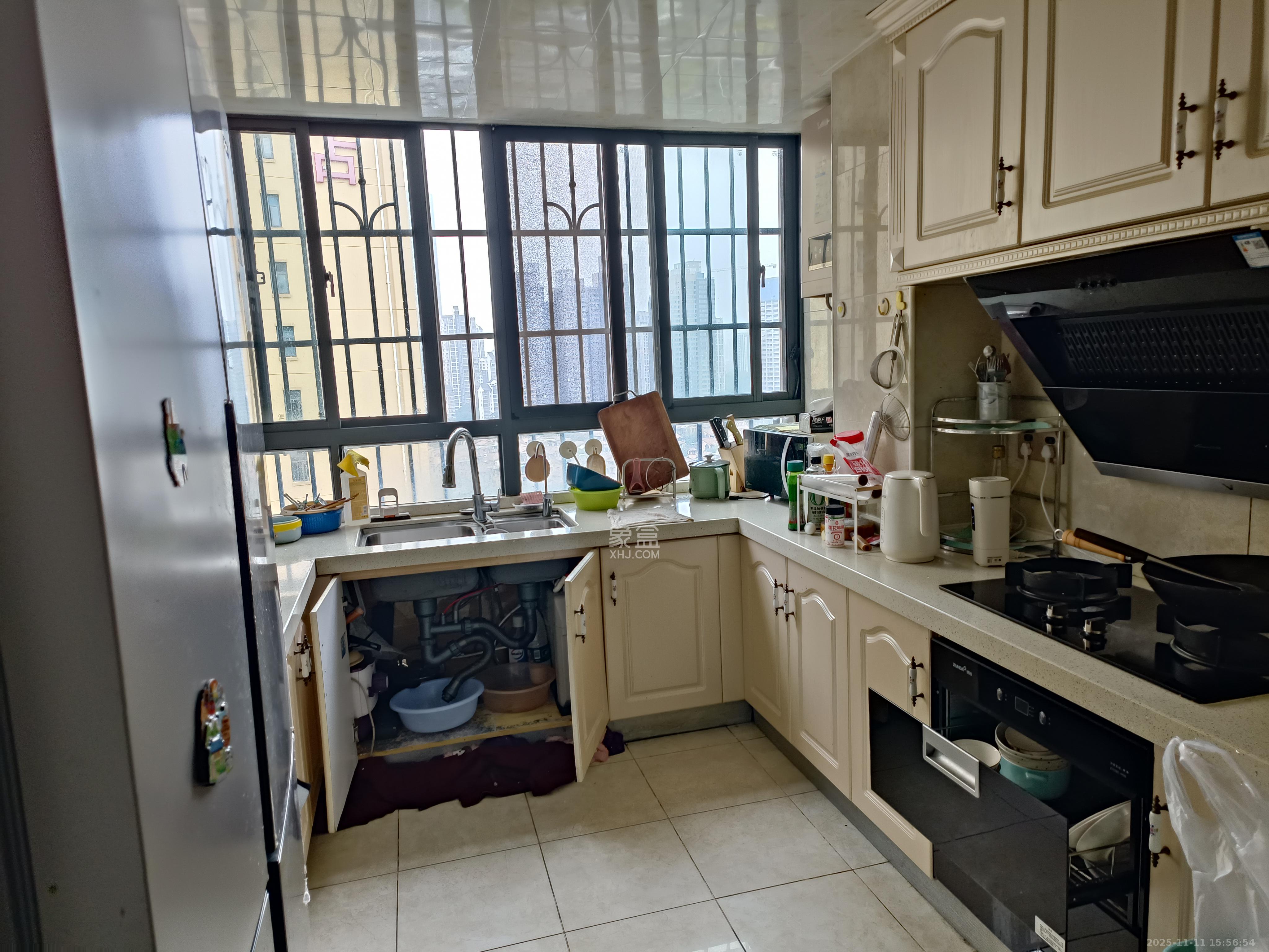 茂华国际湘  3室2厅2卫    3000.0元/月室内图