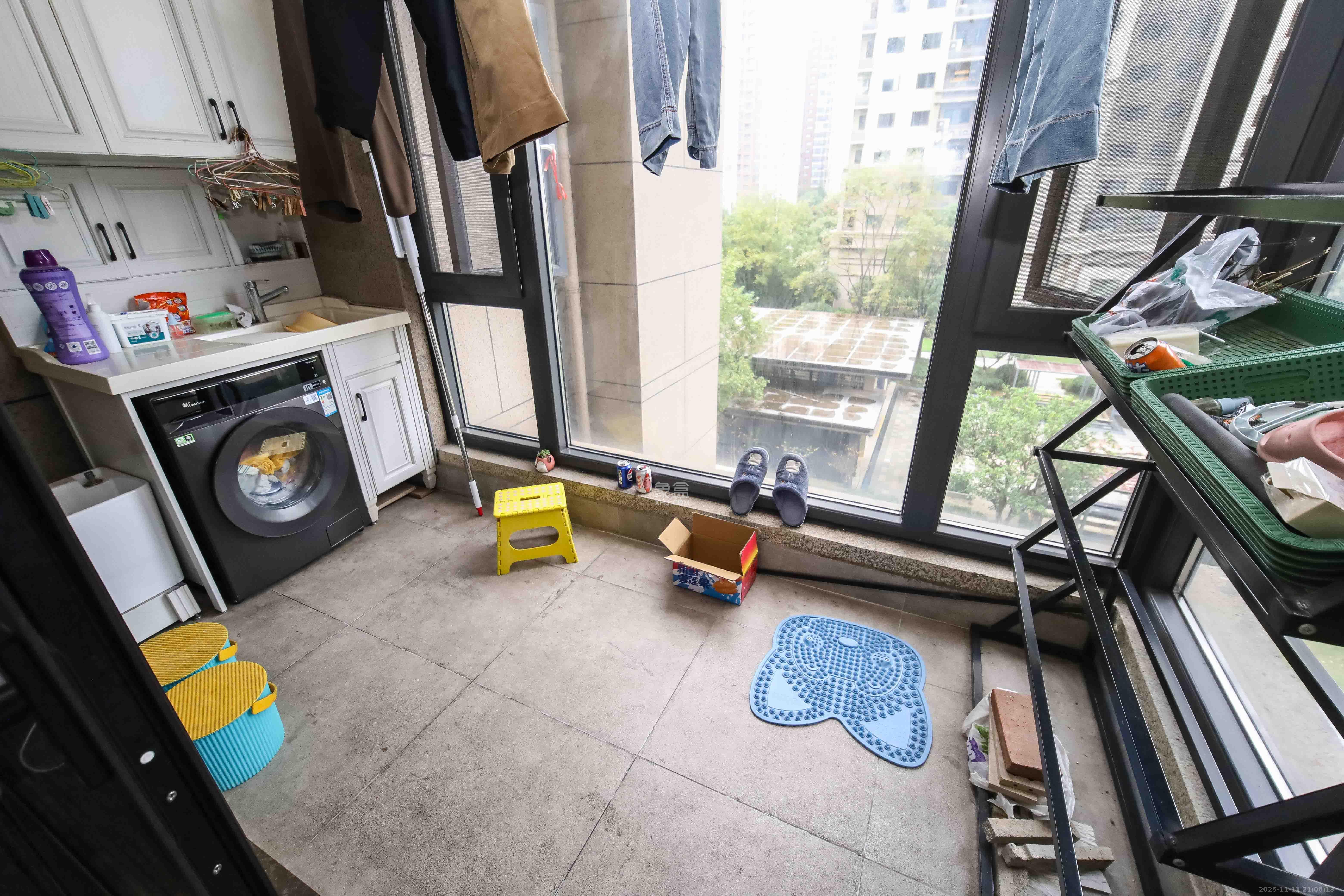 万科金域蓝湾 4室2厅2卫 159.0万 万科金域蓝湾 4室2厅2卫 159.0万阳台