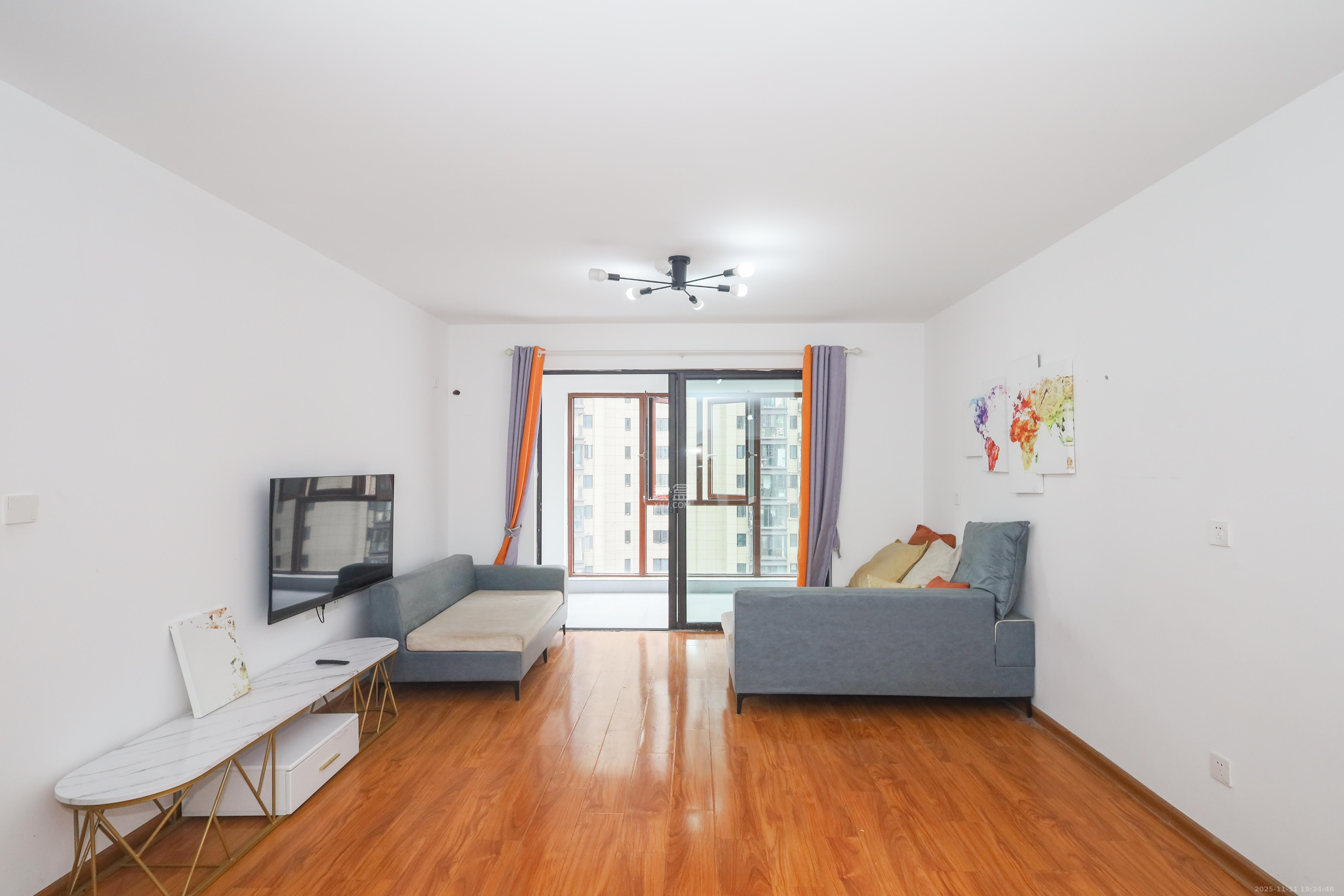 中国铁建梅溪青秀三期  4室2厅2卫    175.0万