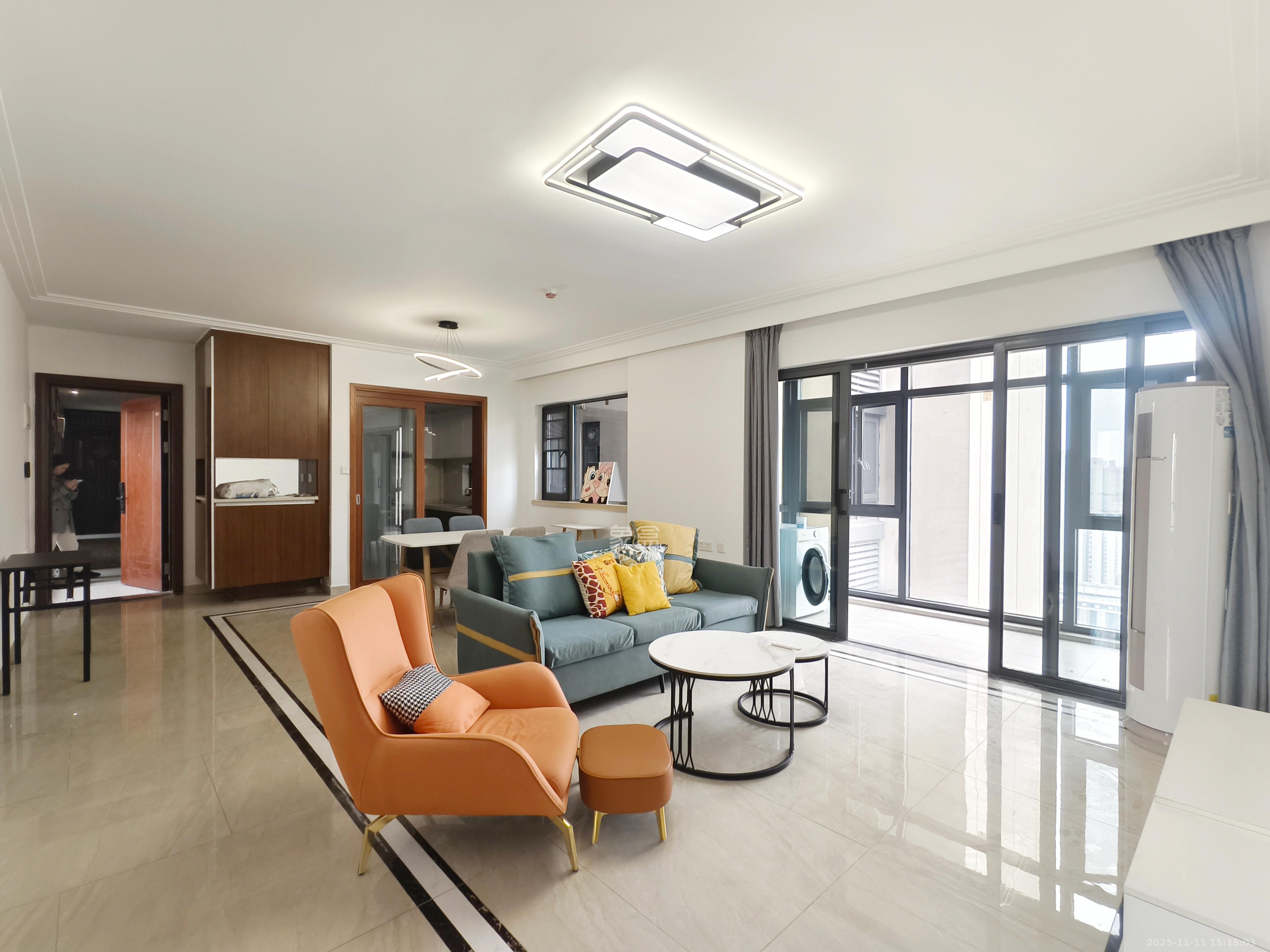 珠江好世界  4室2厅2卫    3600.0元/月室内图