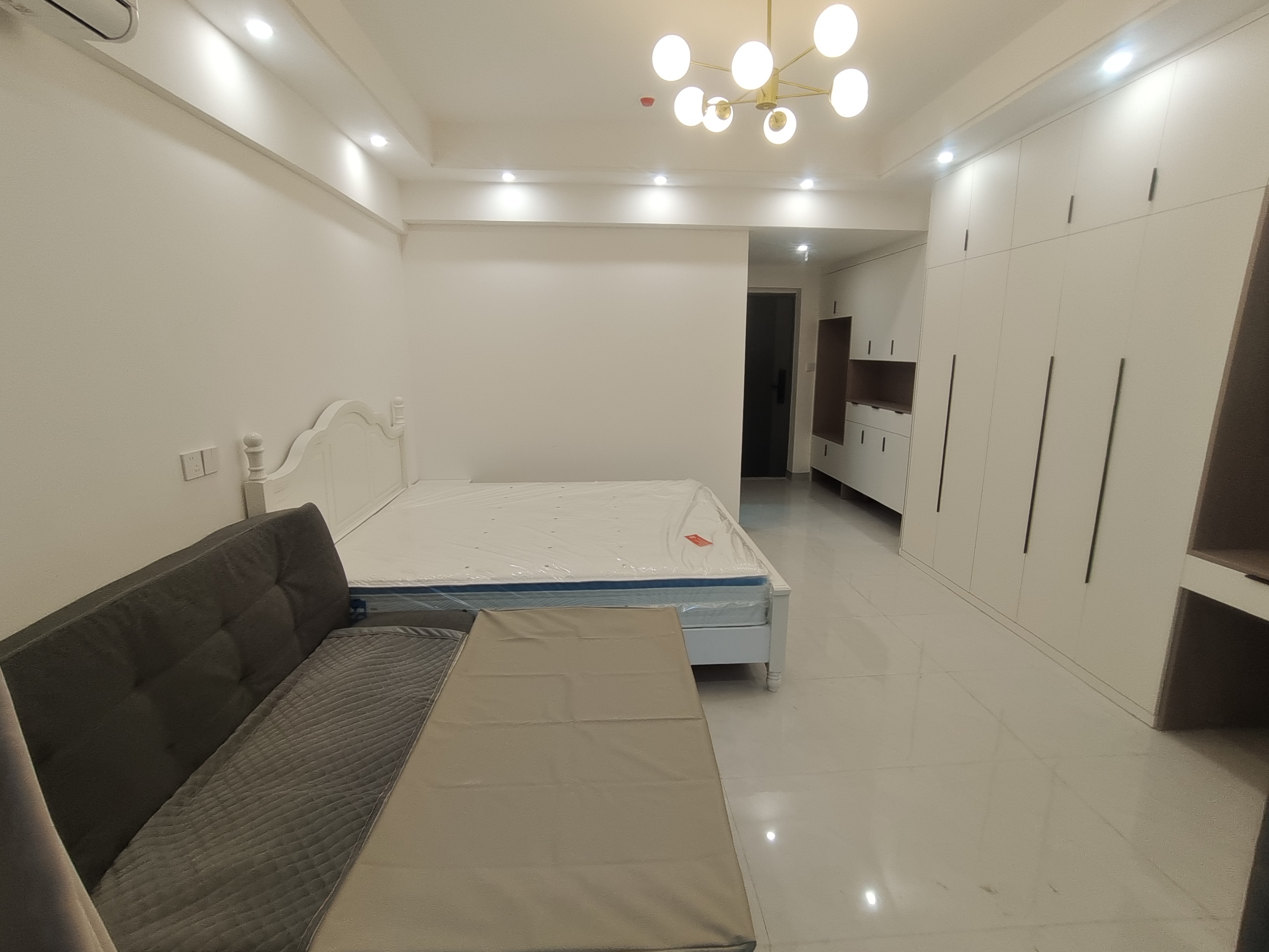 棠湖城市场广场  1室1厅1卫    1000.0元/月室内图