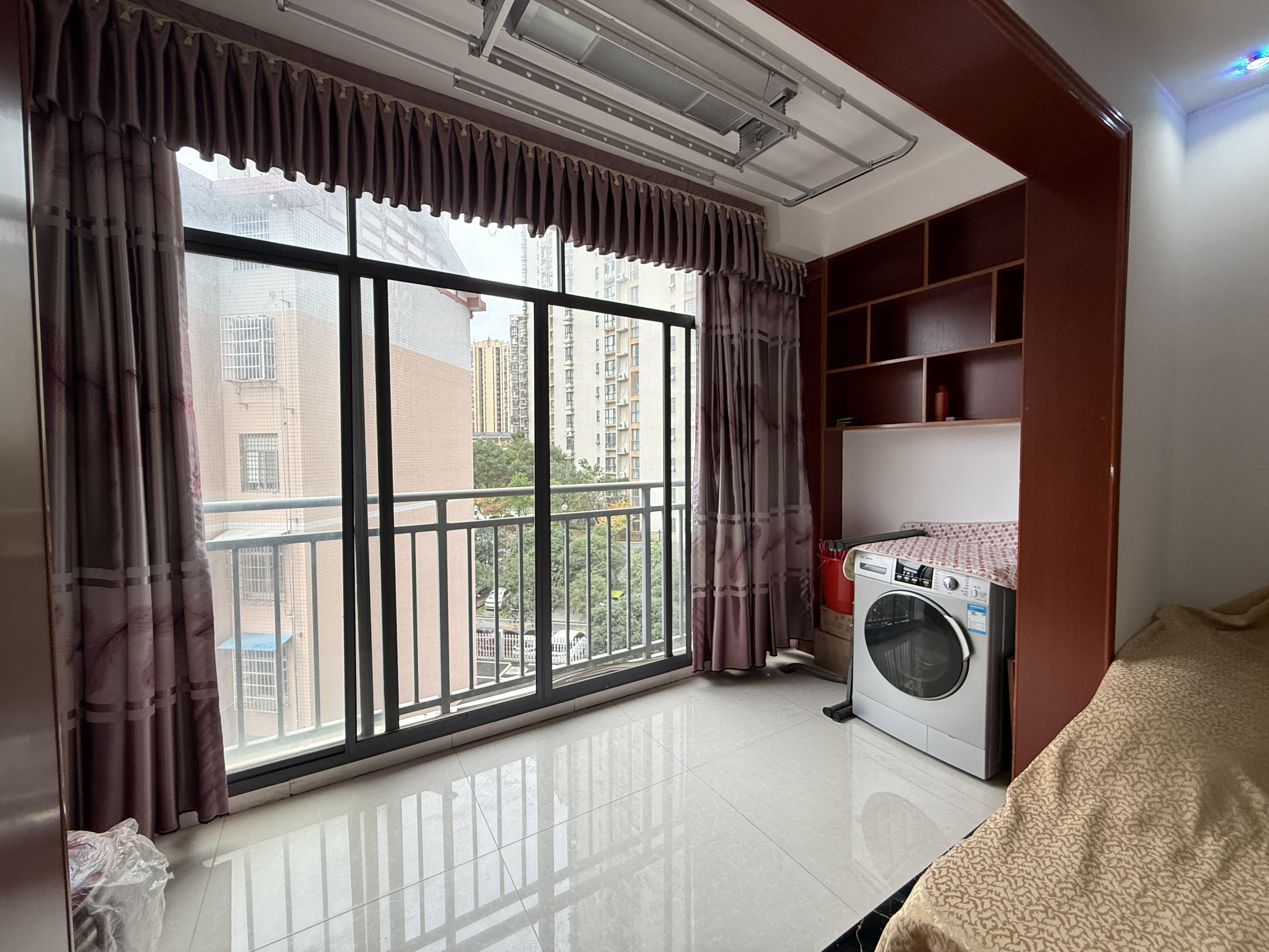 高盛澧园一二期  2室2厅1卫    55.0万客厅