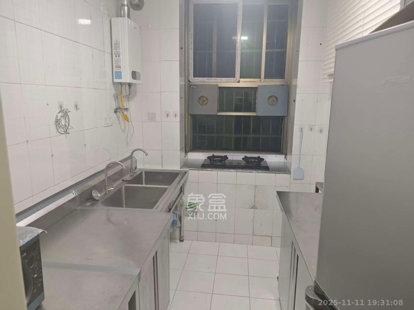 二机小区 3室2厅1卫 2800.0元/月 二机小区 3室2厅1卫 2800.0元/月室内图