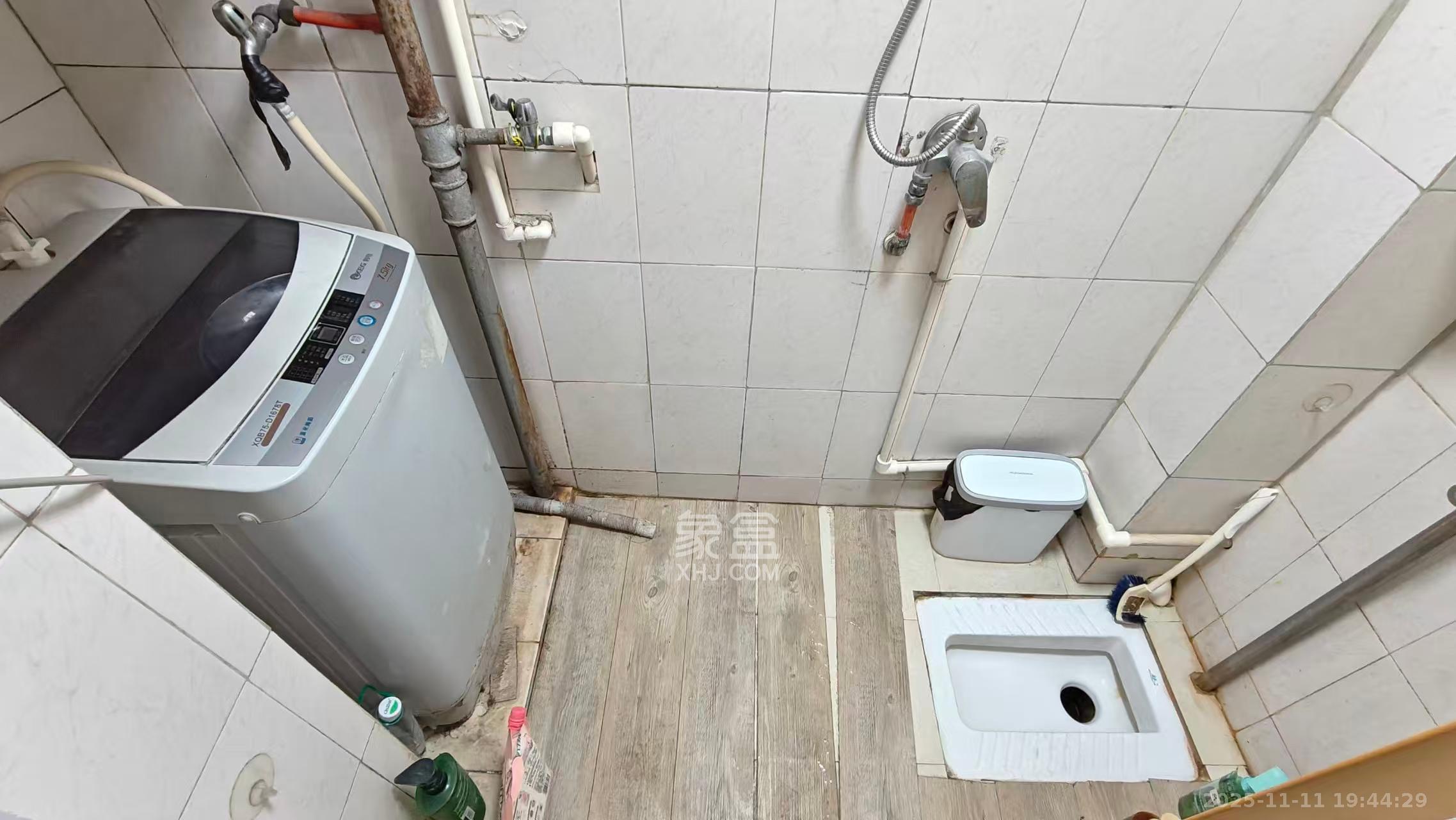 登隆街散盘  2室1厅1卫    1800.0元/月室内图