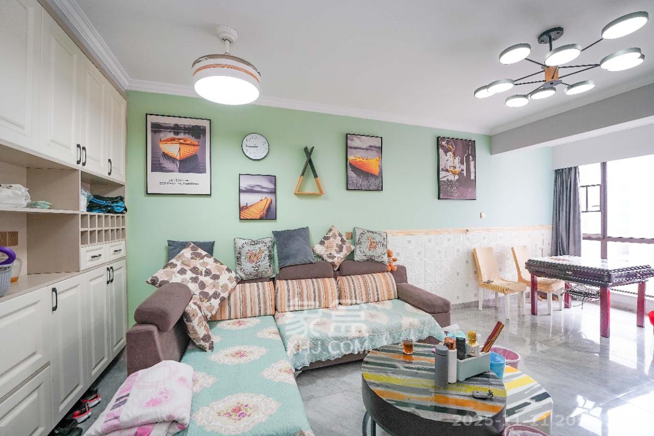 绿地新都会  2室1厅1卫    2000.0元/月