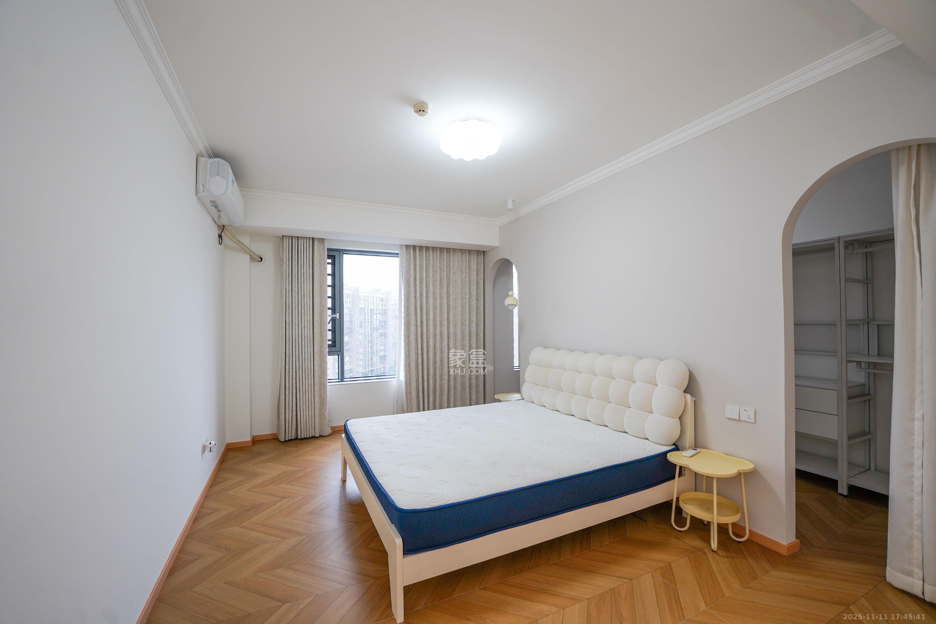 橘郡礼顿山 2室2厅1卫 50.0万 橘郡礼顿山 2室2厅1卫 50.0万卧室