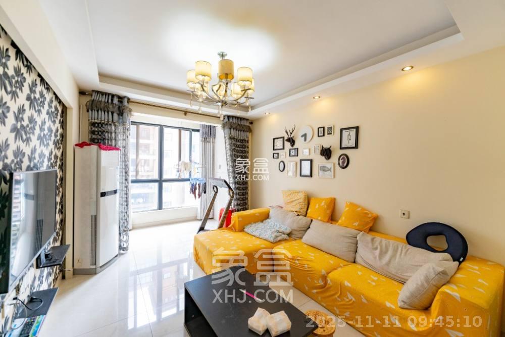 翡翠云天 2室2厅1卫 1800.0元/月 翡翠云天 2室2厅1卫 1800.0元/月室内图