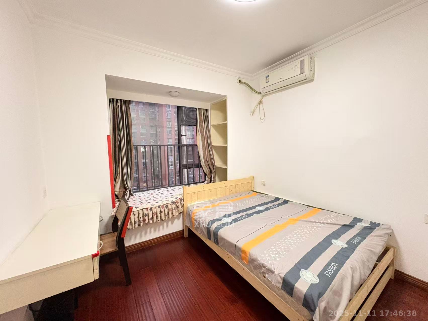 华润凤凰城二期 4室2厅2卫 2680.0元/月 华润凤凰城二期 4室2厅2卫 2680.0元/月室内图