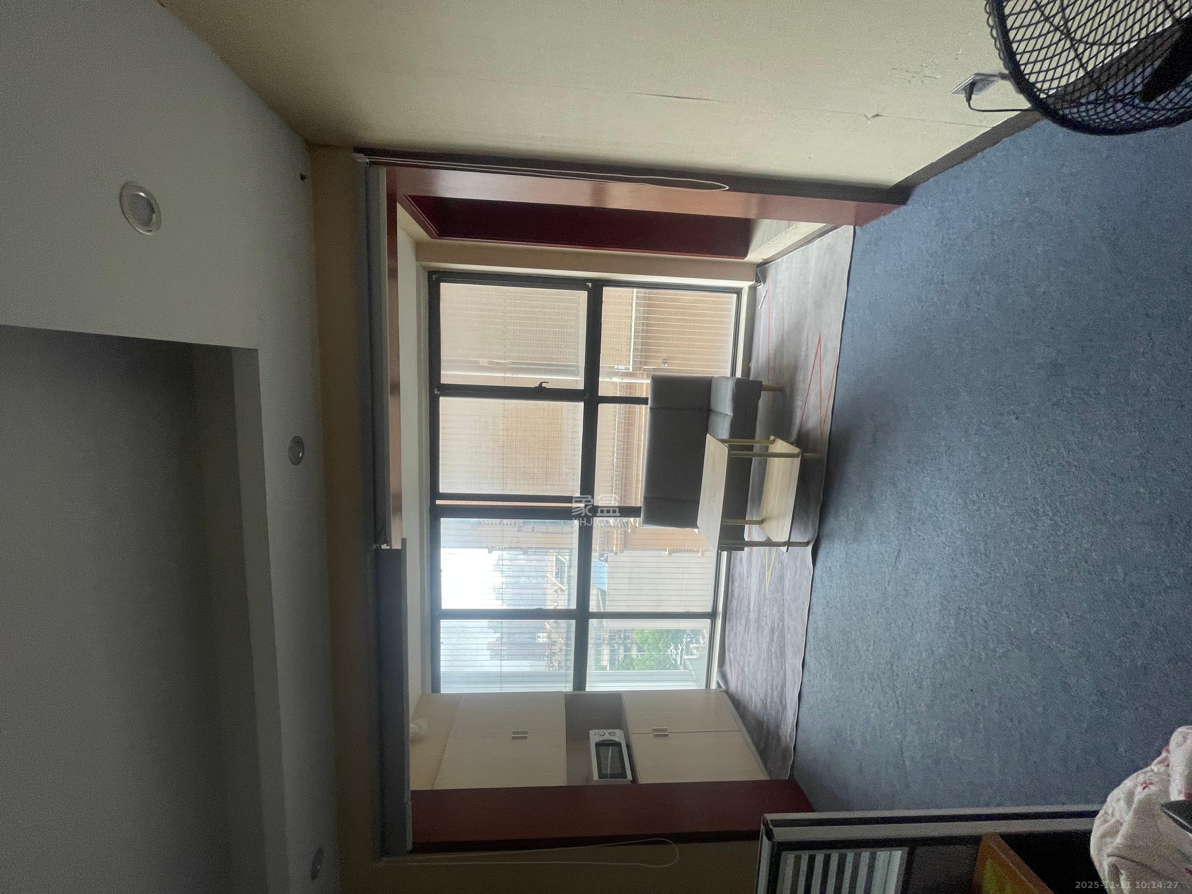 华城广场 2室1厅1卫 2200.0元/月 华城广场 2室1厅1卫 2200.0元/月室内图