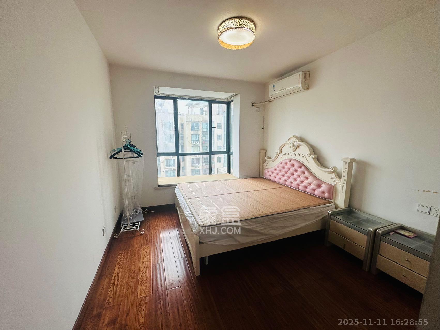 西子花苑  3室1厅1卫    3000.0元/月室内图