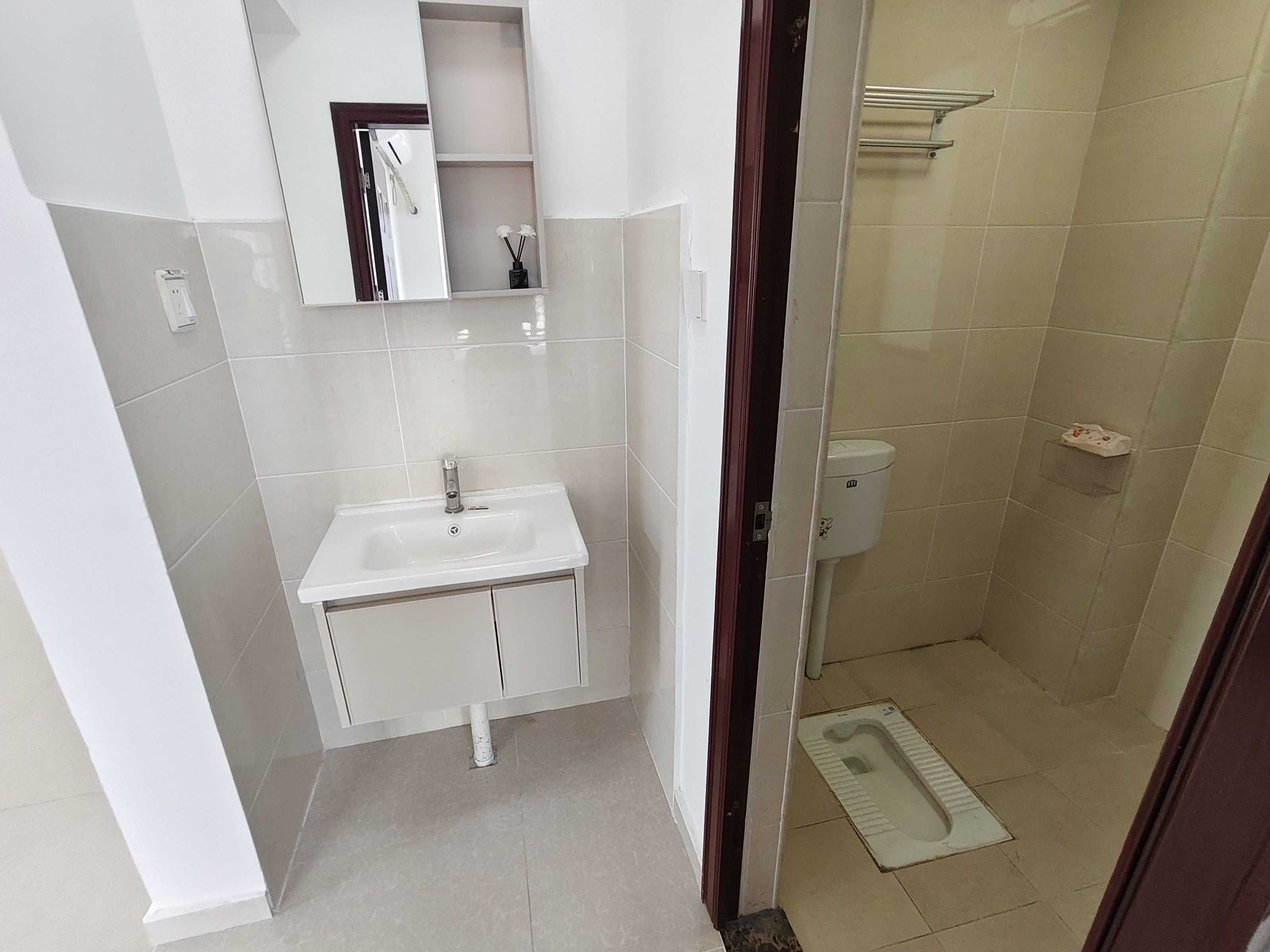 中交.博巷雅苑 3室2厅1卫 2400.0元/月 中交.博巷雅苑 3室2厅1卫 2400.0元/月室内图