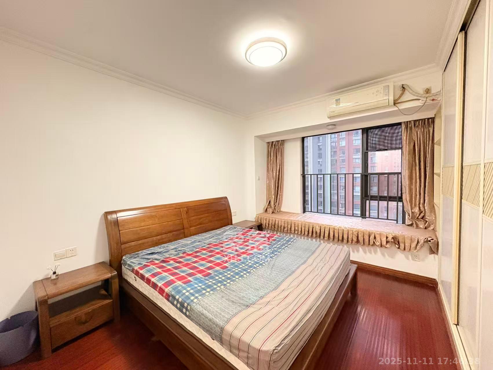 华润凤凰城二期 4室2厅2卫 2680.0元/月 华润凤凰城二期 4室2厅2卫 2680.0元/月室内图