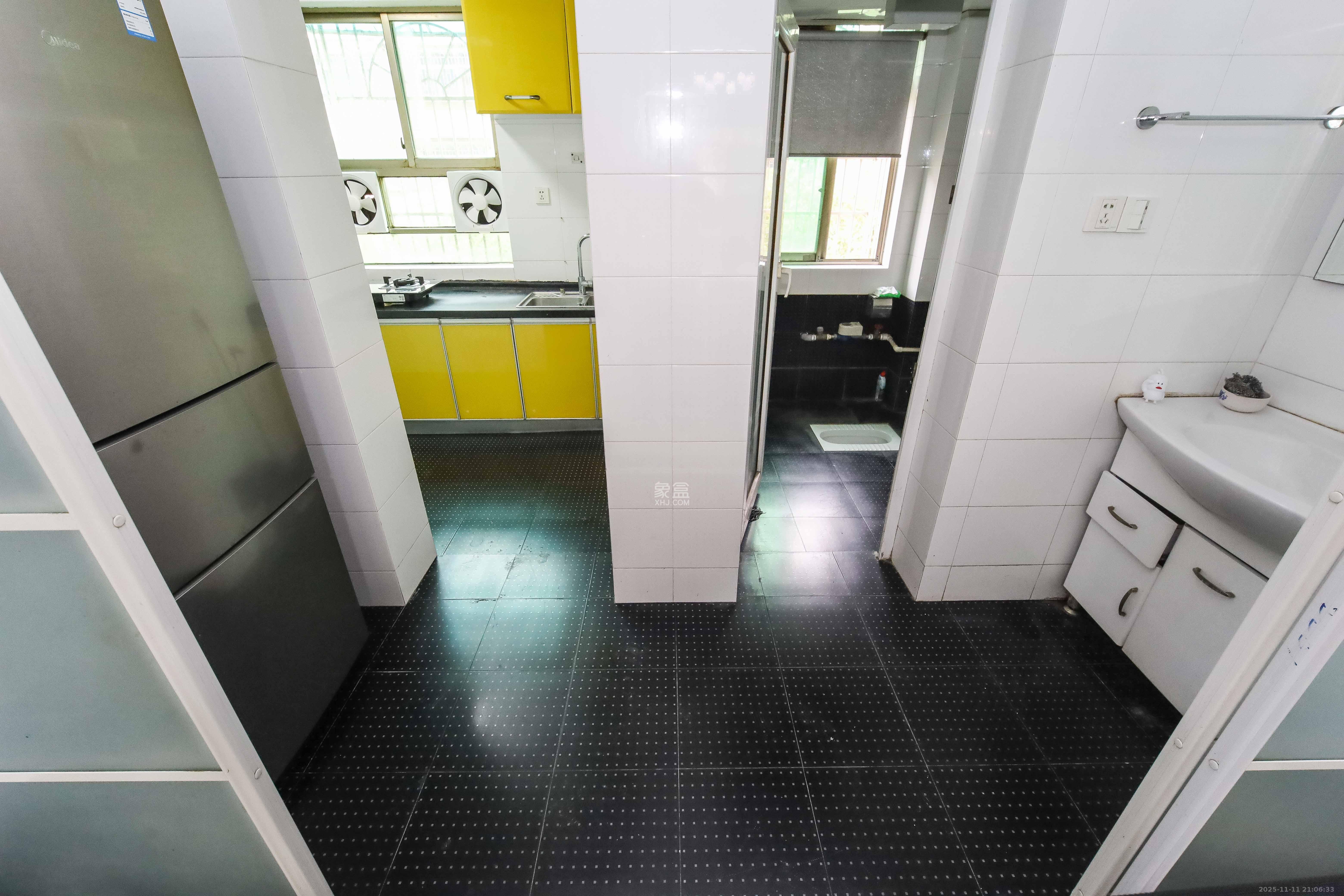 长沙市邮政宿舍(古汉邮局宿舍) 4室2厅2卫 92.8万 长沙市邮政宿舍(古汉邮局宿舍) 4室2厅2卫 92.8万卫生间