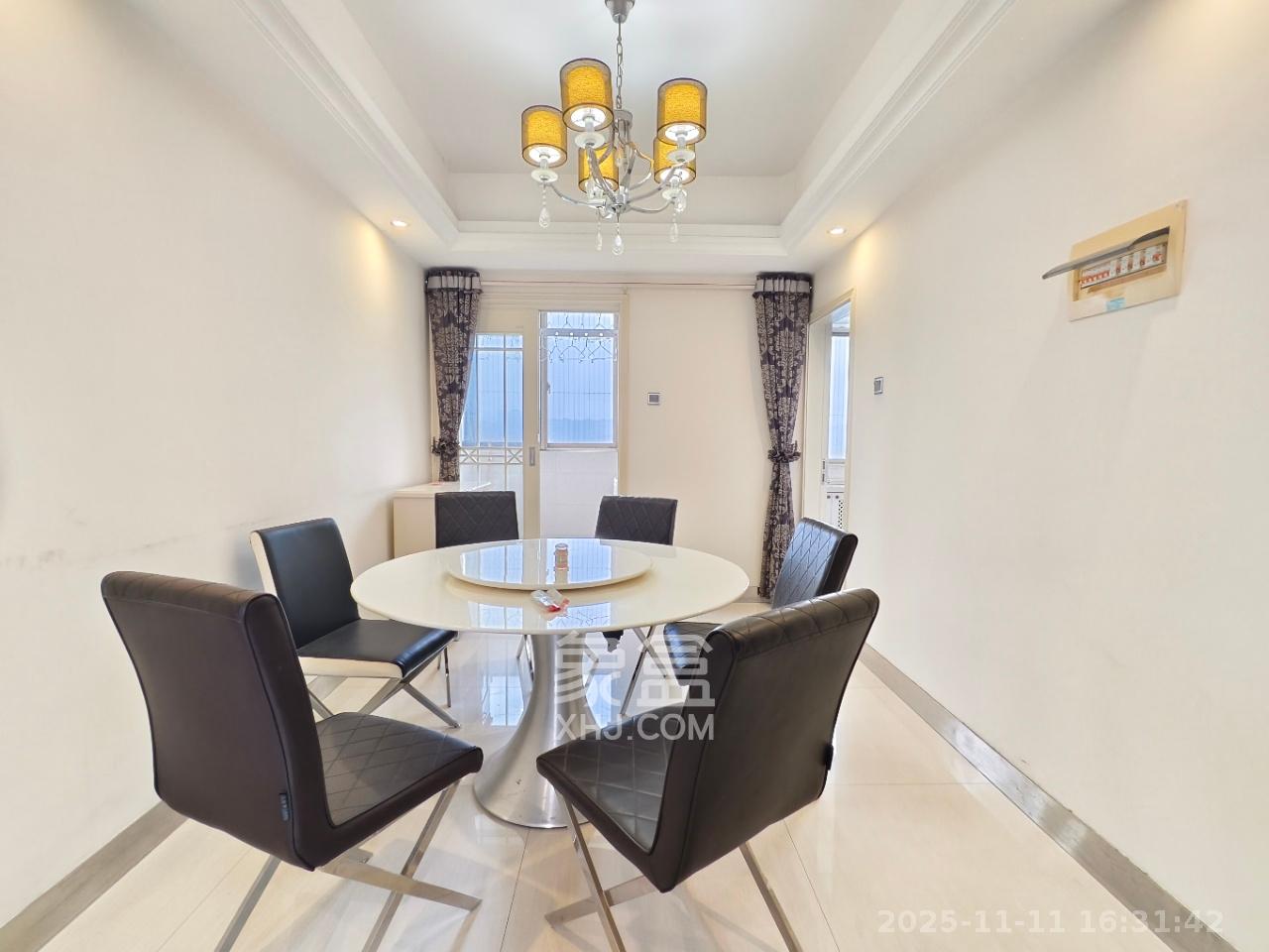 西岸润泽府  4室2厅2卫    4500.0元/月室内图