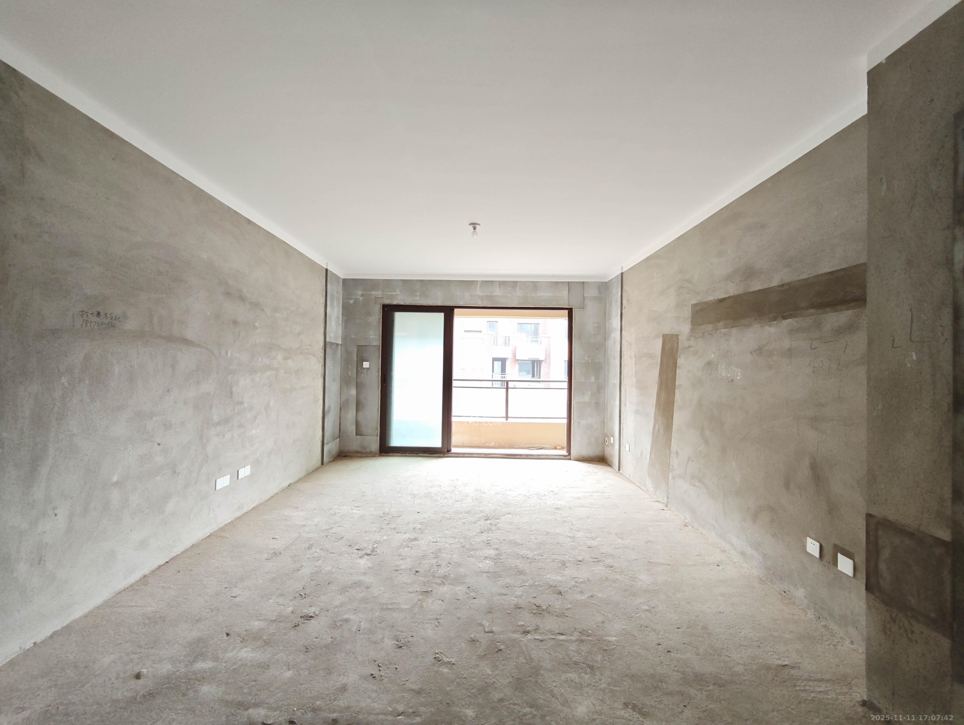 保利城(中航城国际社区、郡原美村) 1室0厅0卫 115.8万 保利城(中航城国际社区、郡原美村) 1室0厅0卫 115.8万客厅