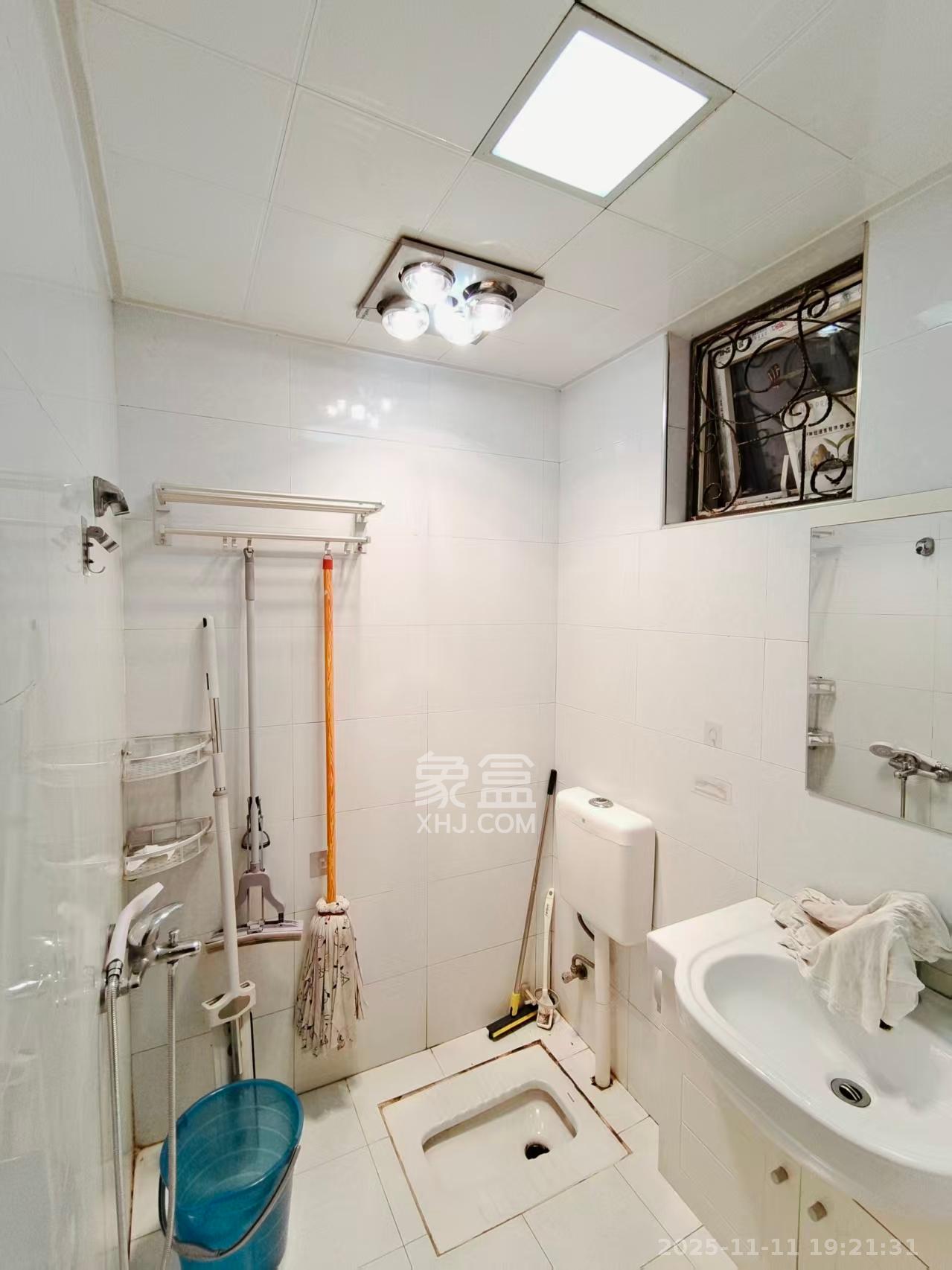 凯乐国际城  2室2厅1卫    2200.0元/月室内图