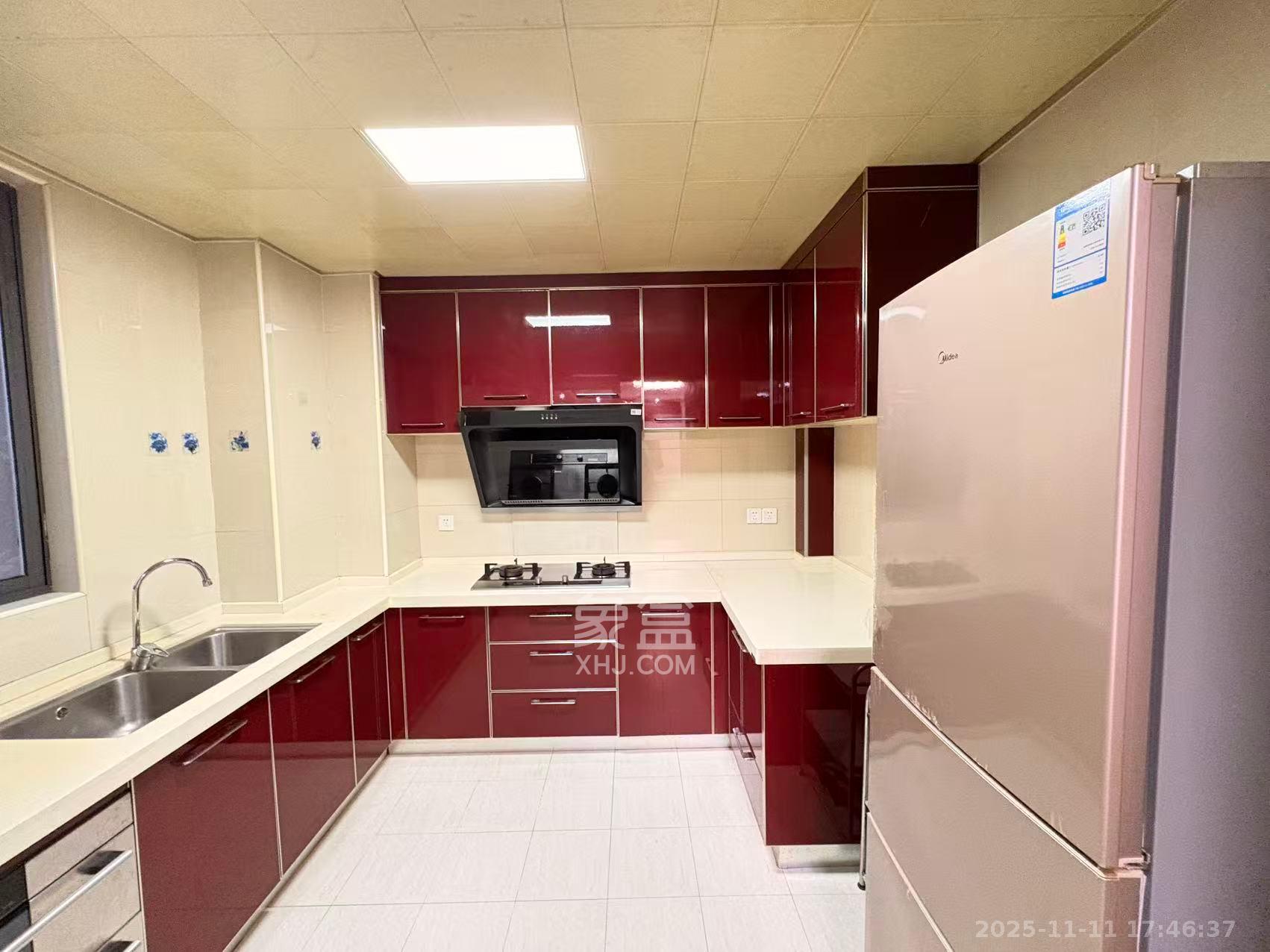 华润凤凰城二期  4室2厅2卫    2680.0元/月室内图